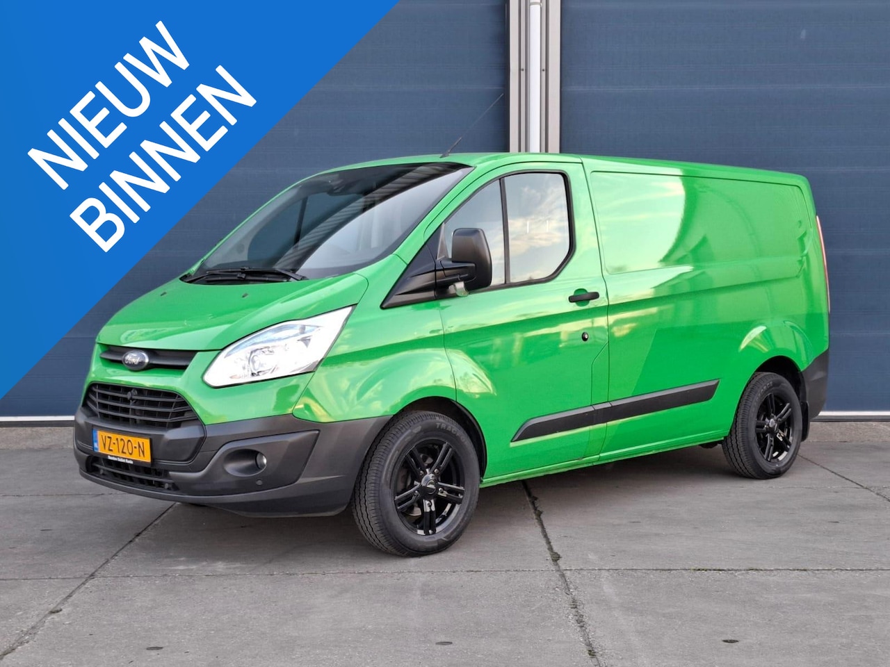 Ford Transit Custom - 270 2.2 TDCI L1H1 Trend DC AIRCO / CRUISE CONTROLE / NAVI / TREKHAAK - AutoWereld.nl