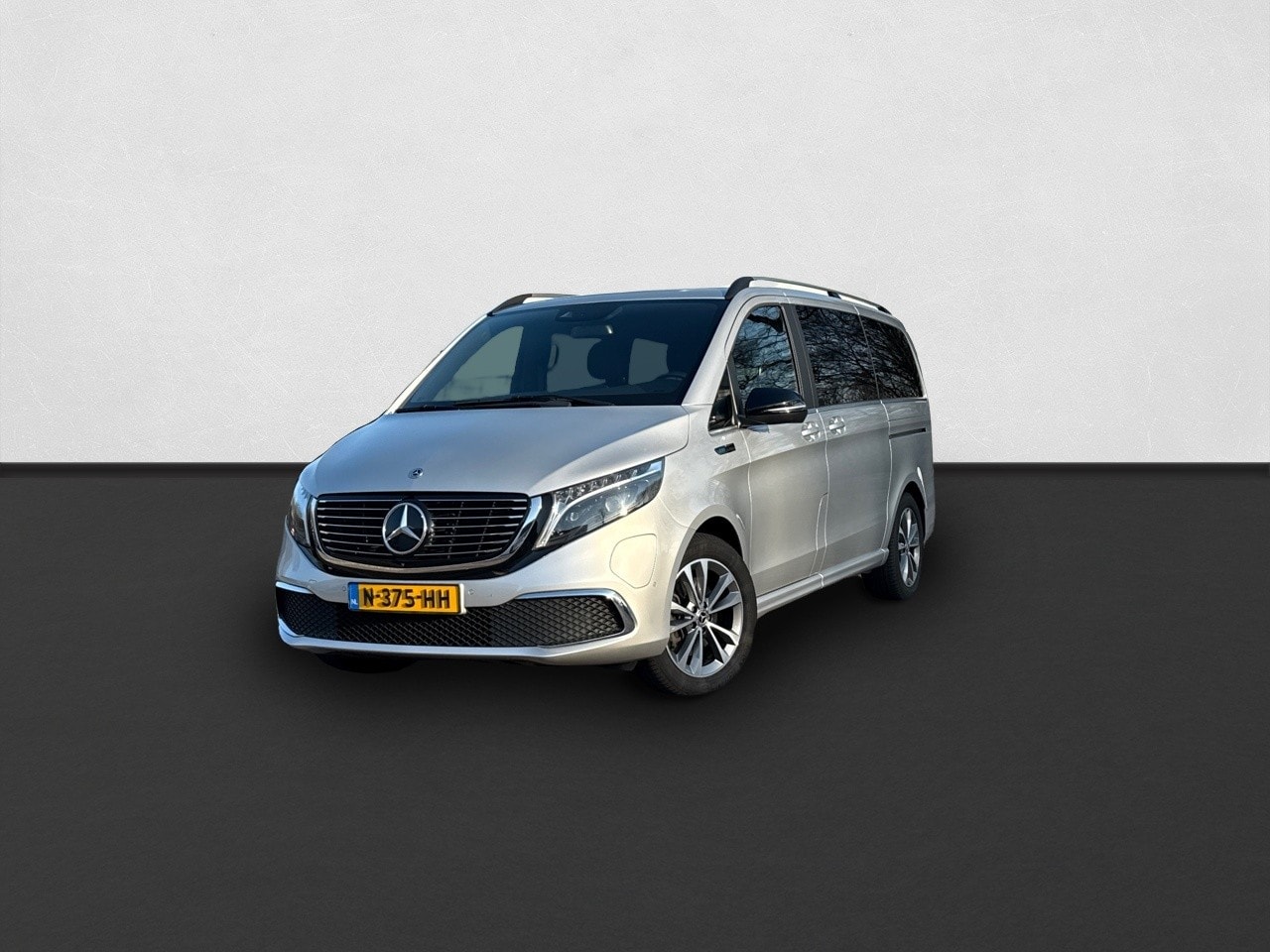 Mercedes-Benz EQV - 300 L2 Avantgarde 90 kWh BURMESTER / GROOT NAVI / CAMERA / 7 PERSOONS / GARANTIE T/M 10-20 - AutoWereld.nl