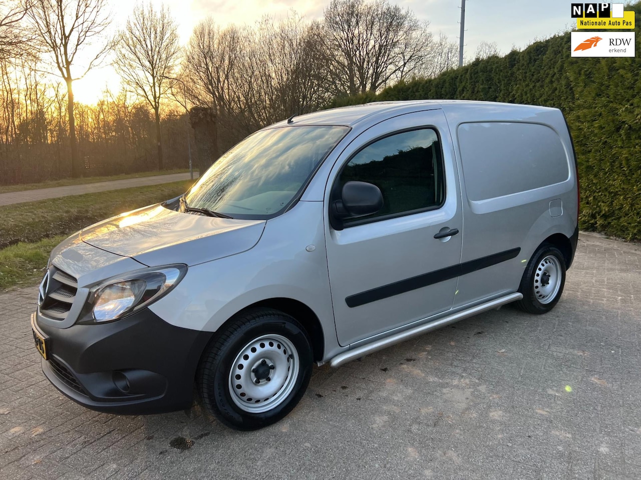 Mercedes-Benz Citan - 111 CDI Blue airco zilver grijs - AutoWereld.nl