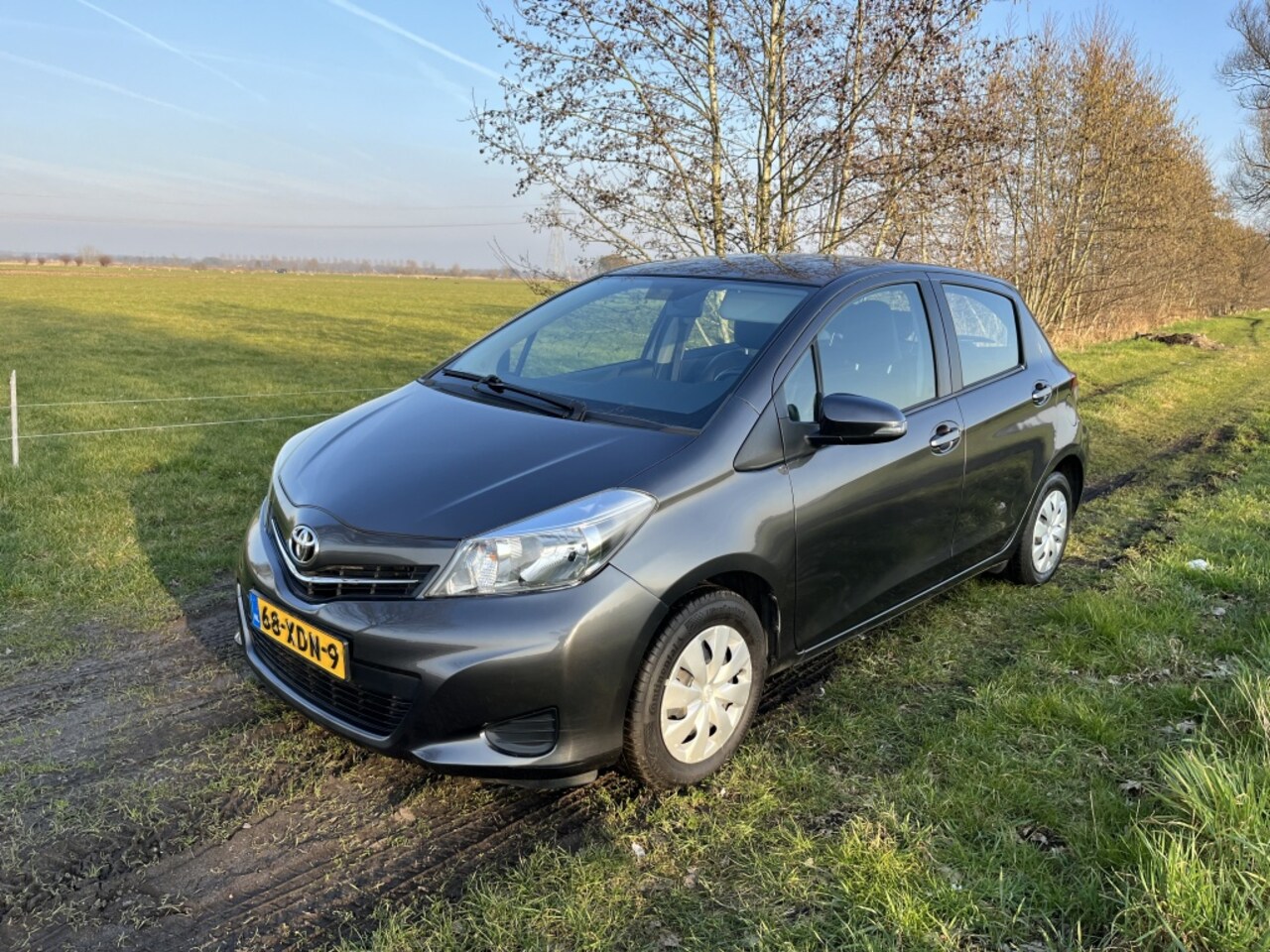 Toyota Yaris - 1.0 VVT-i Aspiration 1.0 VVT-i Aspiration - AutoWereld.nl