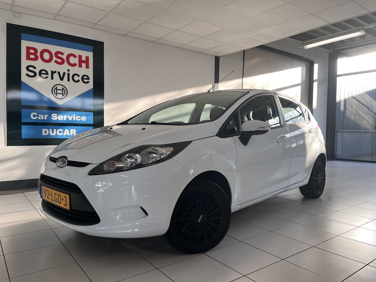 Ford Fiesta - 1.25 Trend 1.25 Trend - AutoWereld.nl