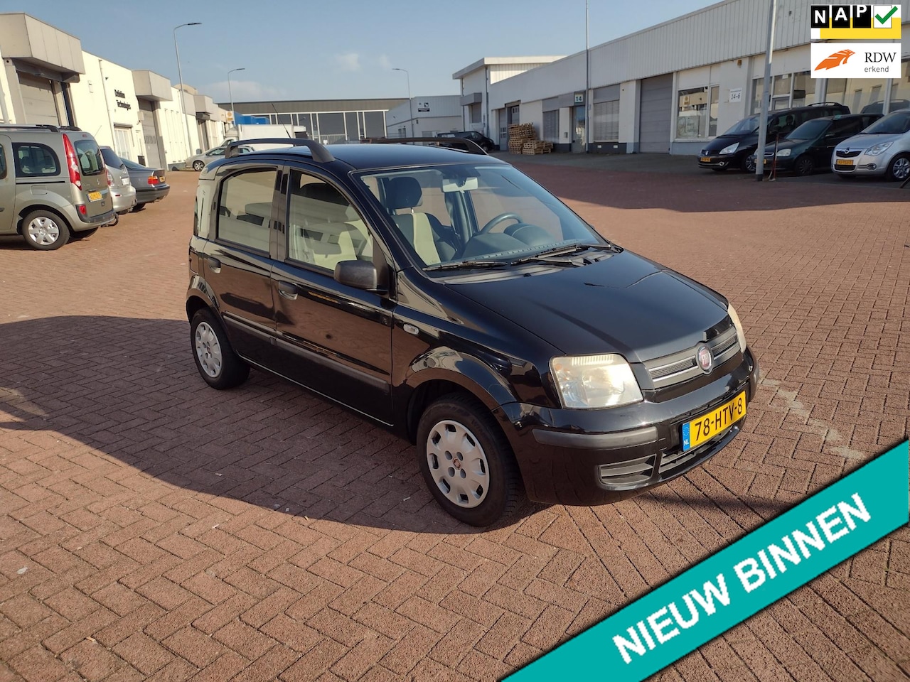 Fiat Panda - 1.2 Sky mooie auto bel 0619590613 AUTOMAAT 5DRS AIRCO - AutoWereld.nl