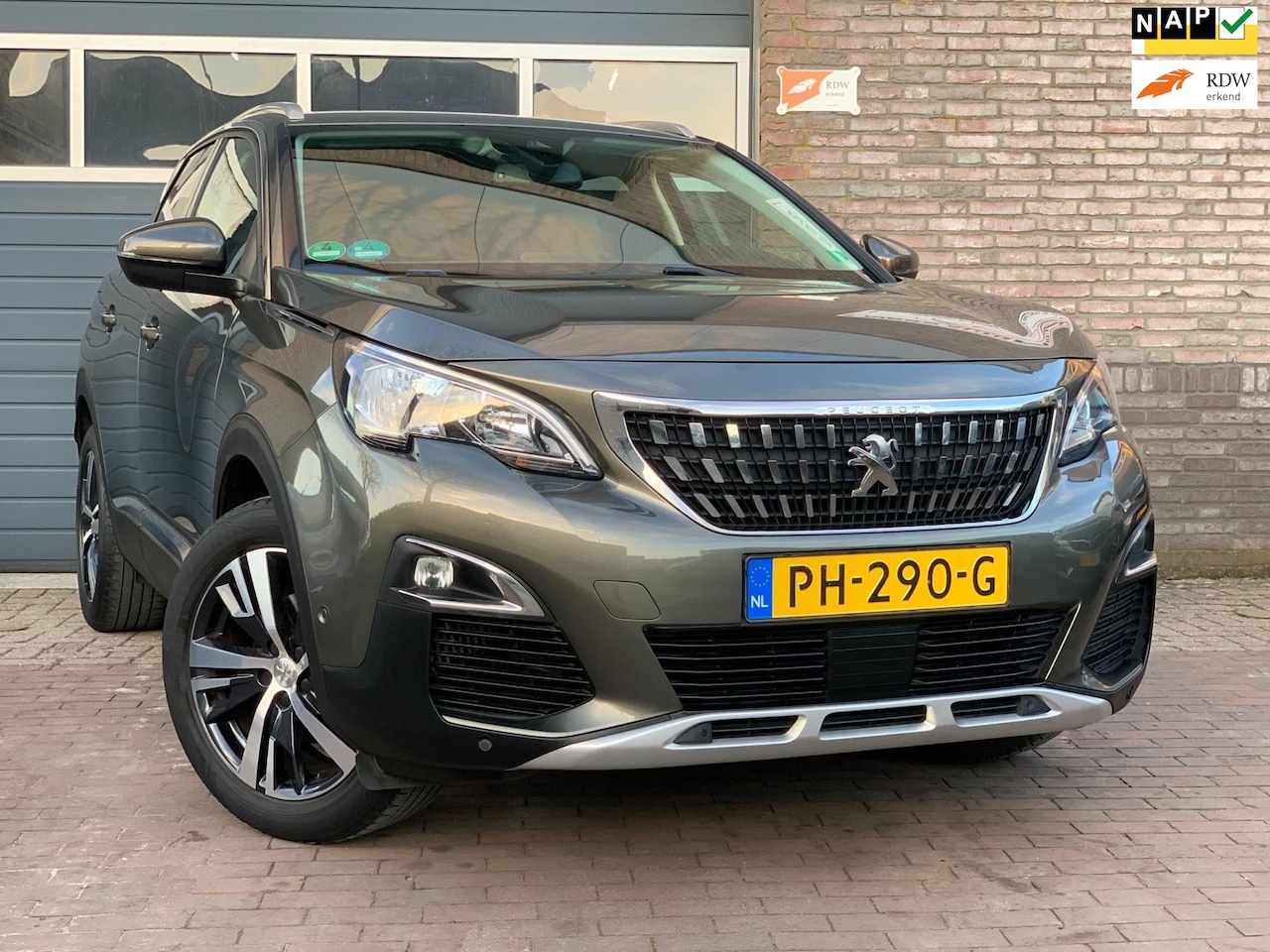 Peugeot 3008 - 1.2 PureTech Allure Automaat - AutoWereld.nl