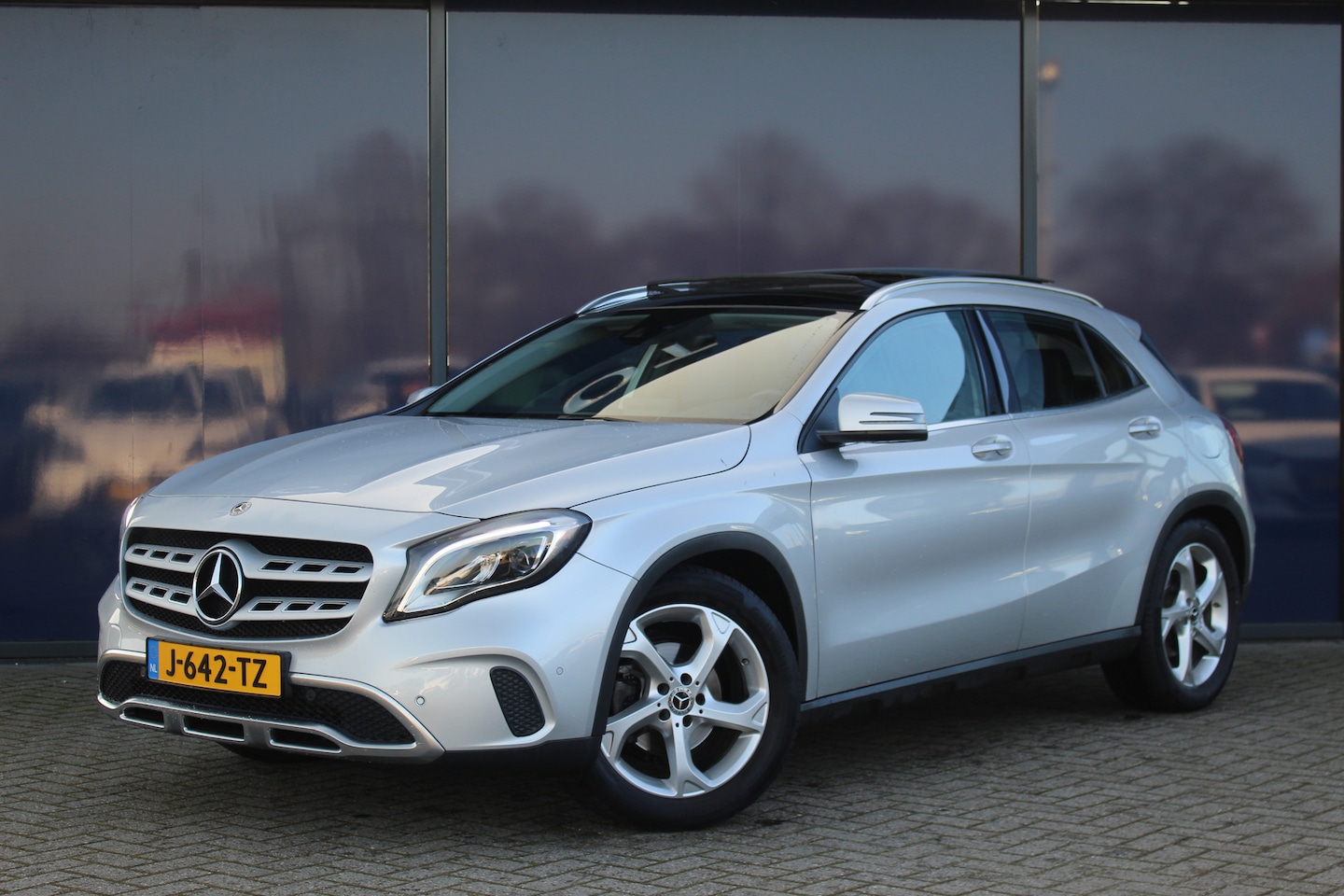 Mercedes-Benz GLA-Klasse - 200 Premium Plus 200 Premium Plus - AutoWereld.nl