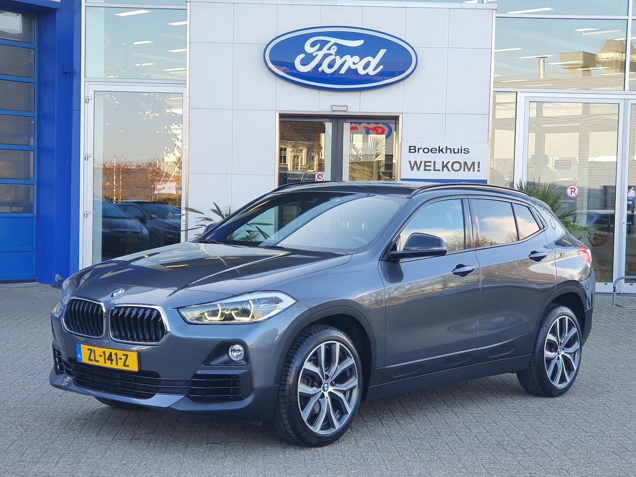 BMW X2 - sDrive18i Executive | 19 inch! | Elektrische Klep | Navigatie | elektrisch bedienbare acht - AutoWereld.nl