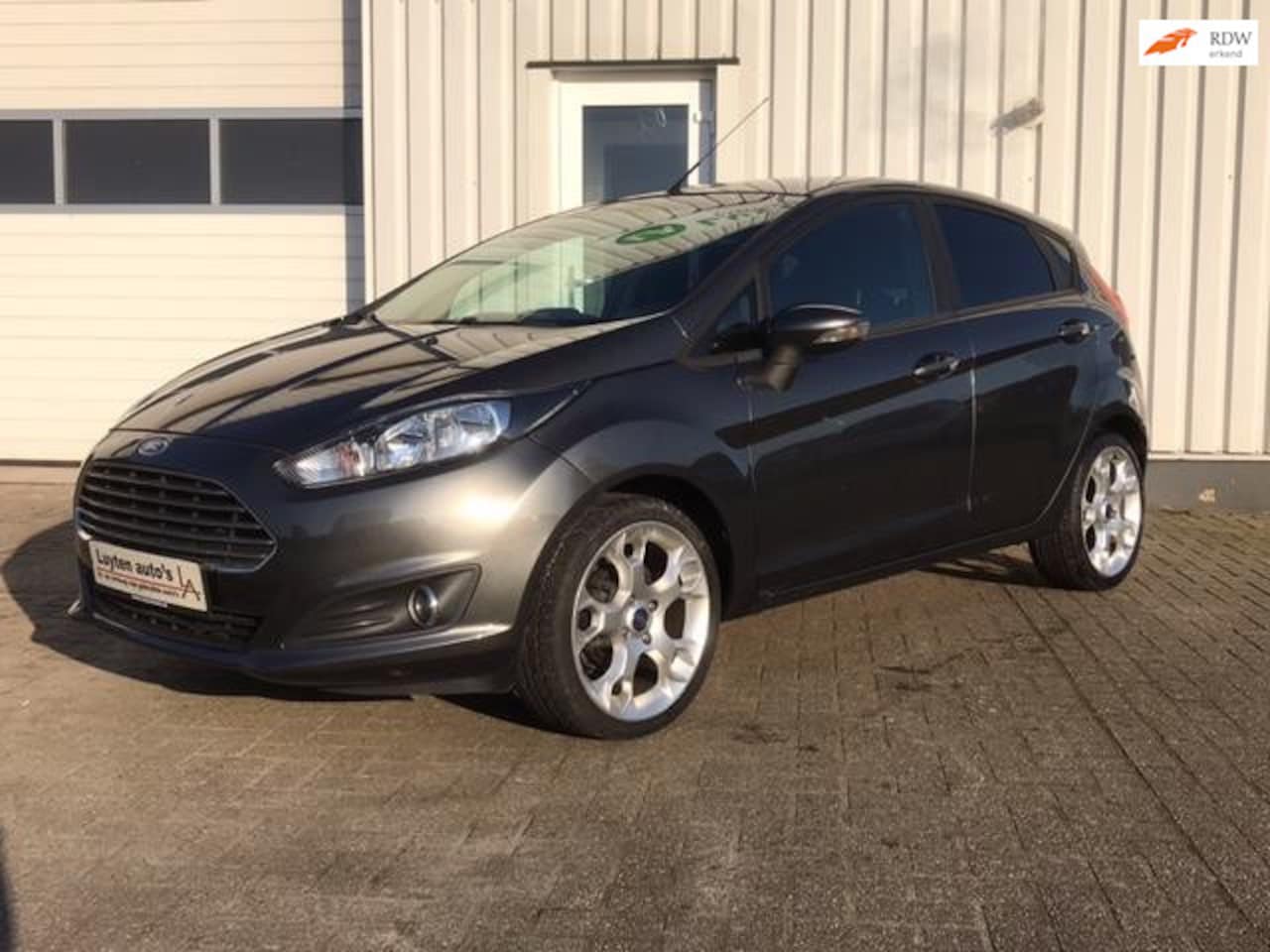 Ford Fiesta - 1.25 4 cyl. vol. dealer onderh. - AutoWereld.nl