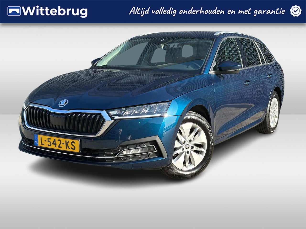 Skoda Octavia Combi - 1.0 TSI Business Edition / Digitaal dashboard / Led / Climate controle / Navigatie / P4 - AutoWereld.nl