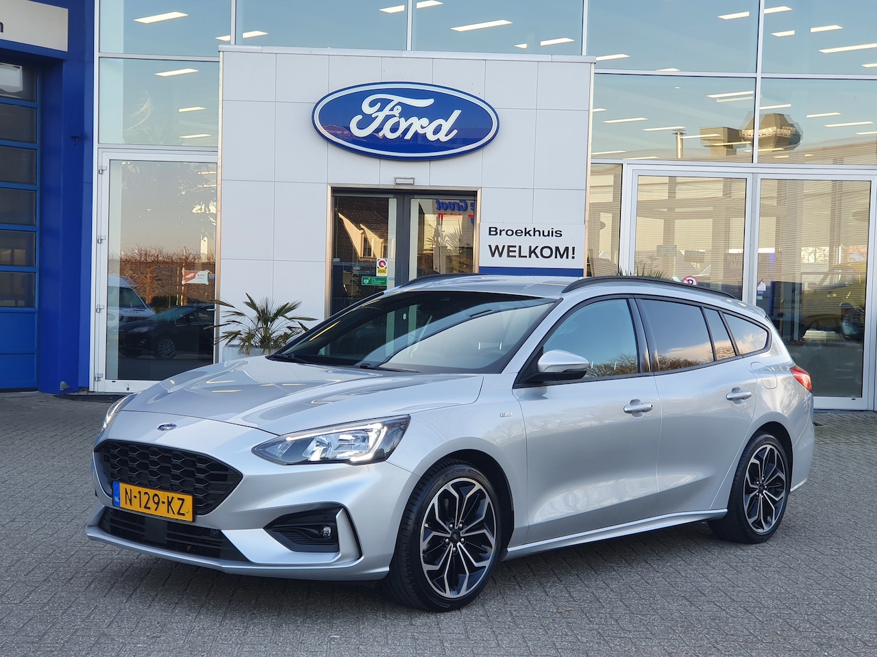 Ford Focus Wagon - 1.0 125PK ST Line | Winter Pack | 18 inch | Cruise Control | BTW-Auto MANUAL - AutoWereld.nl