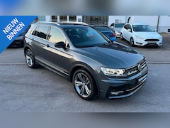 Volkswagen Tiguan - 1.5 TSI R-LINE ADAP CRUISE TREKHAAK