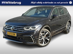 Volkswagen Tiguan - 1.4 TSI eHybrid R-Line Business+ / Pano / Navigatie / Zwenkbare trekhaak / 3x R-line /