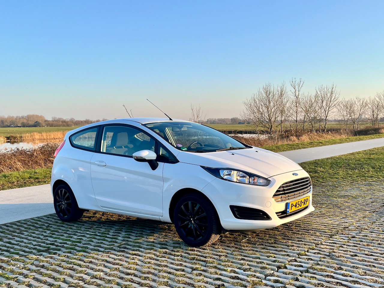 Ford Fiesta - 1.25 Coupe - AutoWereld.nl