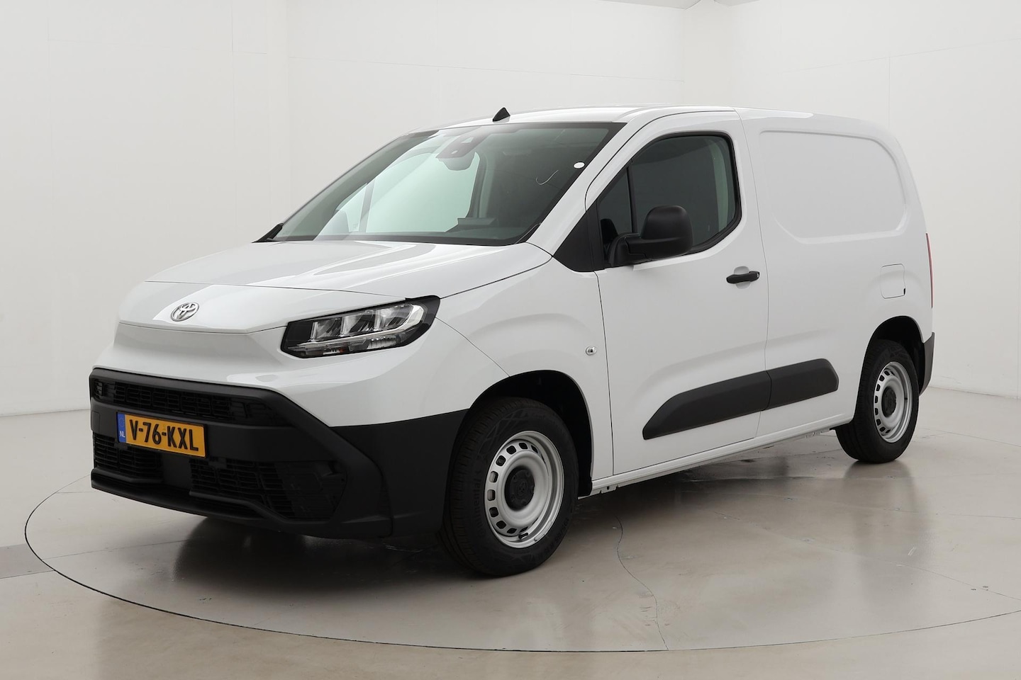 Toyota ProAce City - 1.5 D-4D Navigator | Trekhaakvoorbereiding | Digitaal instrumentenpaneel | Navigatie | App - AutoWereld.nl