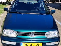 Volkswagen Golf - 1.6 Milestone