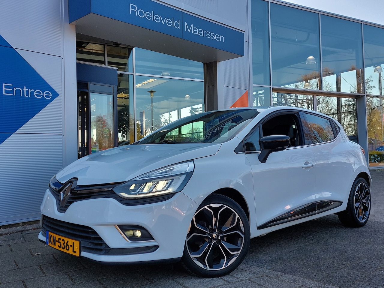 Renault Clio - 1.2 TCe 120pk Automaat Intens | 1se Eigenaar | Navi | Clima | Cruise | Led Koplampen + Led - AutoWereld.nl