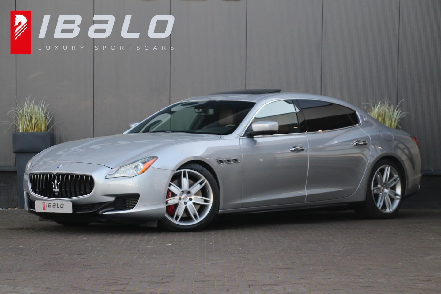 Maserati Quattroporte - 3.8 V8 GTS | Schuifdak | Premium Audio | - AutoWereld.nl