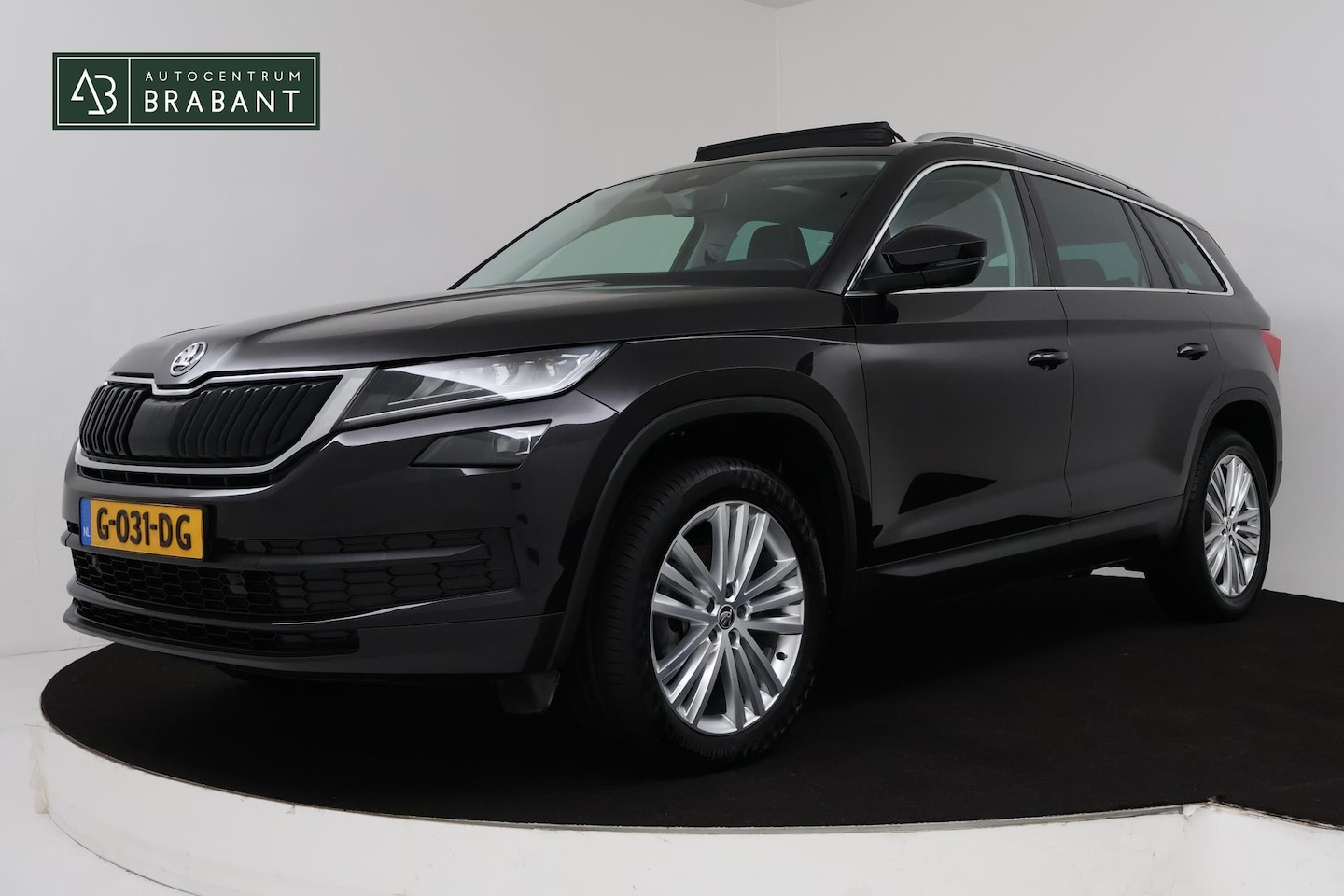 Skoda Kodiaq - 1.5 TSI Business Edition 7p (PANORAMADAK, PARKEERSENSOREN, NAVI, CARPLAY, STOELVERWARMING, - AutoWereld.nl