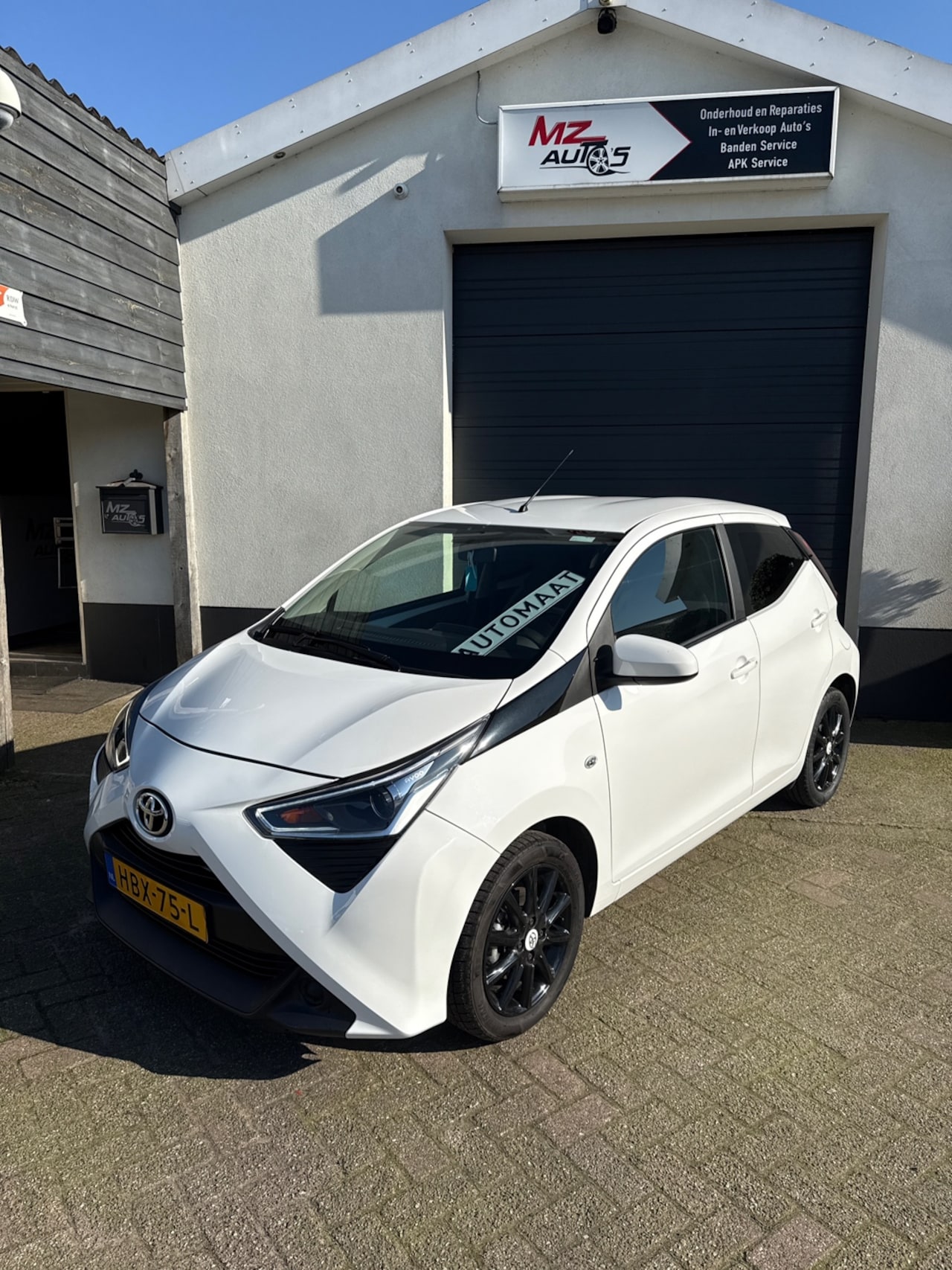 Toyota Aygo - 1.0 VVT-i x-play 1.0 VVT-i x-play - AutoWereld.nl