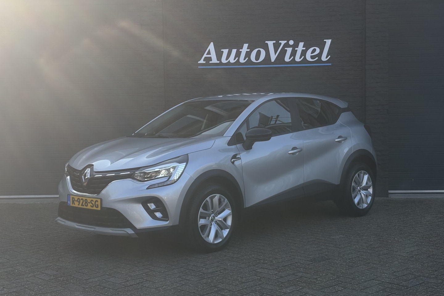 Renault Captur - 1.3 TCe 140 Intens | Comfort Acces | Achteruitrijcamera | PDC V+A | Inklapbare spiegels - AutoWereld.nl