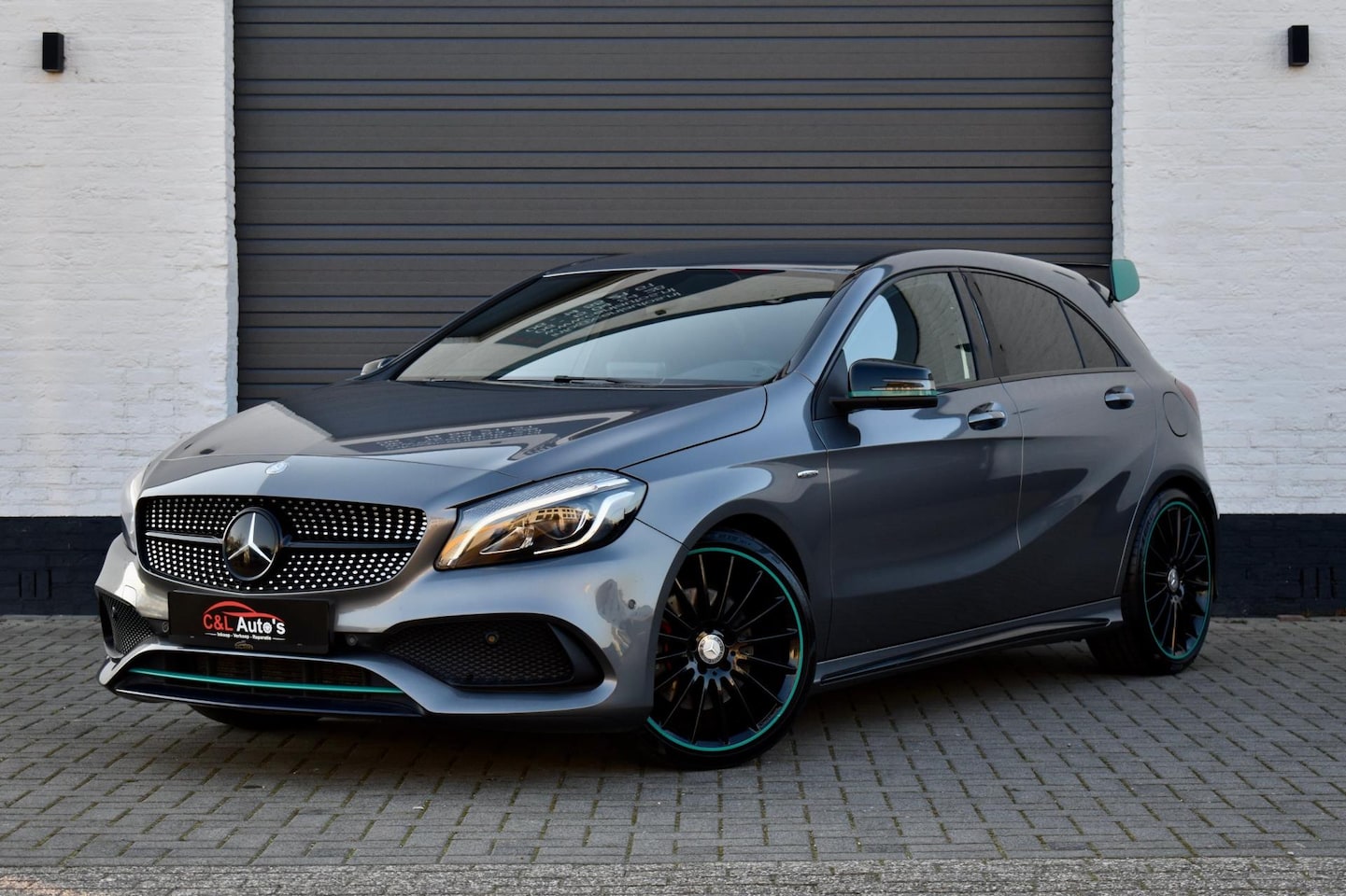 Mercedes-Benz A-klasse - 250 Petronas Motorsport Edition AMG | Camera | 19" | - AutoWereld.nl