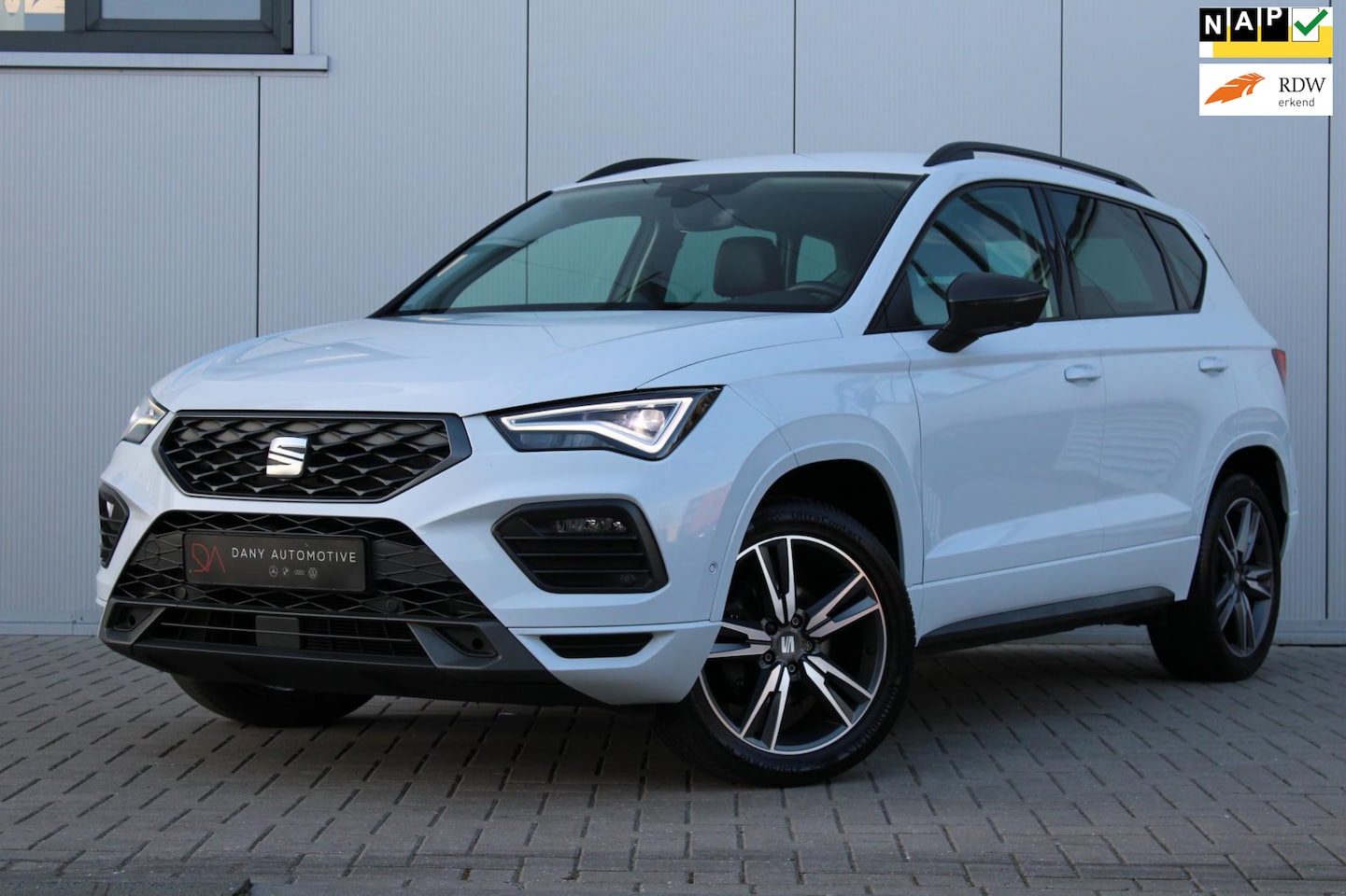 Seat Ateca - 1.5 TSI FR CARPLAY I VIRTUAL I BEATS I ACC I KEYLESS I CAM I NAVI I PARK. ASSIST I - AutoWereld.nl