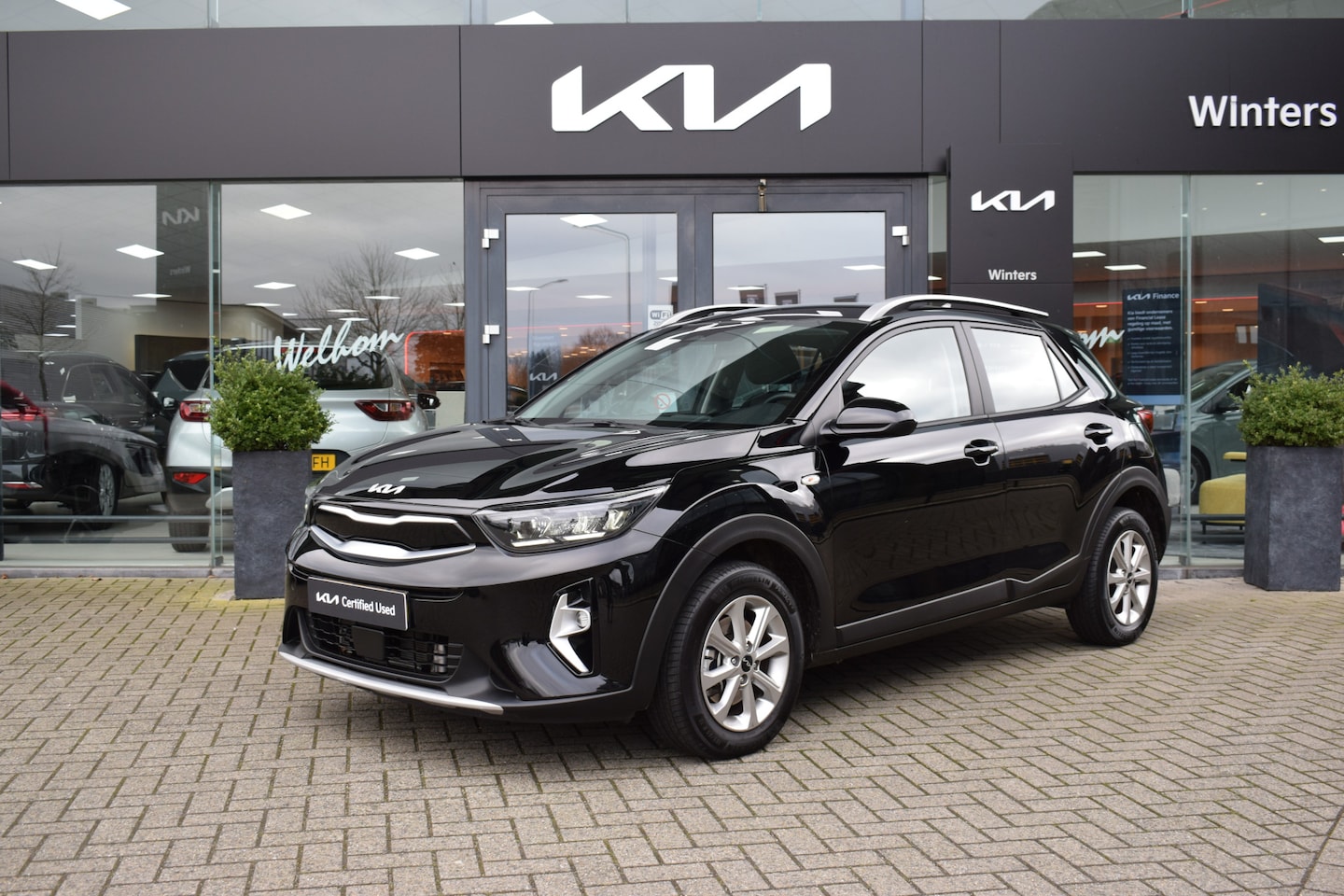 Kia Stonic - 1.0 T-GDi MHEV DynamicLine ECC Cr.Control Navi+Camera BT+USB 6-bak 15"LMV PDC Tot 10Jr. Ki - AutoWereld.nl