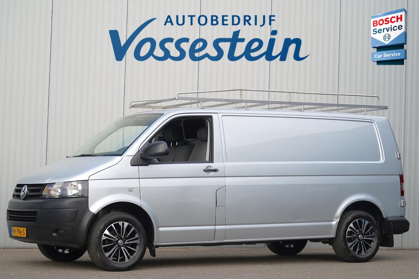 Volkswagen Transporter - 2.0 TDI L2H1 Comfortline / Airco / Cruise / Trekhaak / 188dkm NAP / EX. BTW - AutoWereld.nl