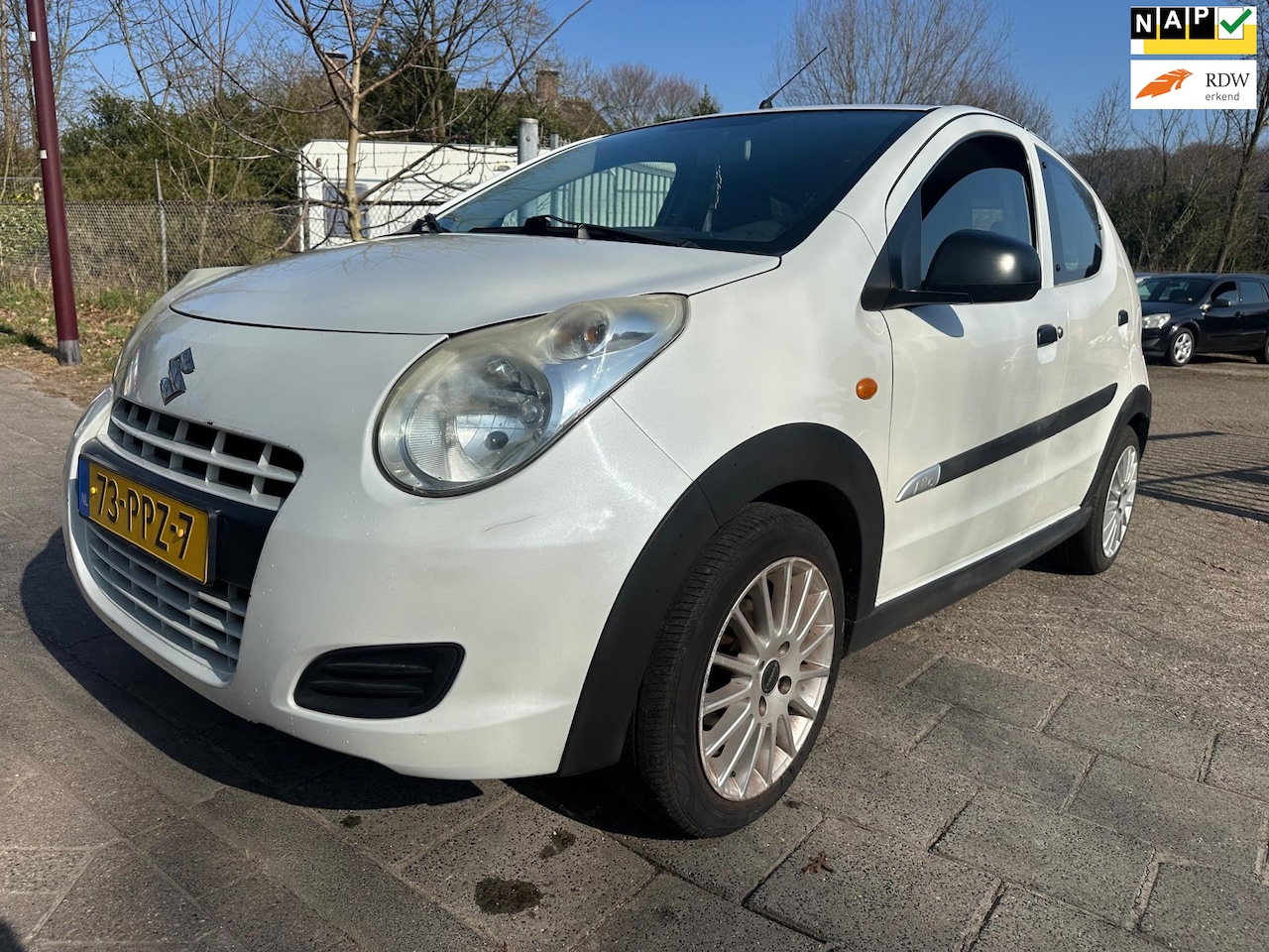 Suzuki Alto - 1.0 5deurs,nap,airco,trehaak.lm velgen - AutoWereld.nl