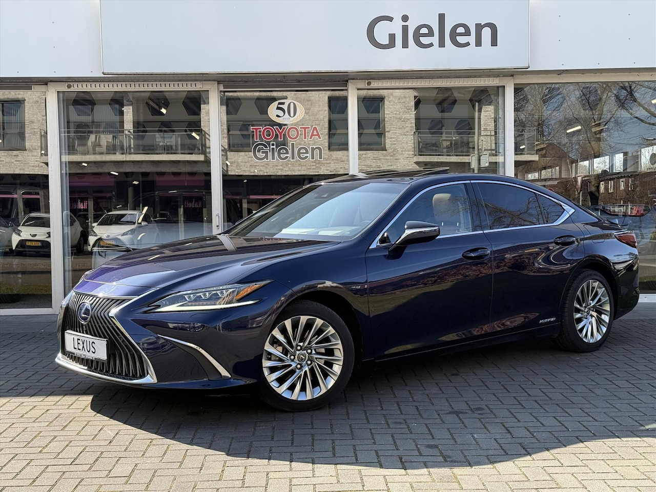 Lexus ES - 300h President Line | Eerste eigenaar, Schuifdak, Mark Levinson, 2X Geheugenfunctie, Stoel - AutoWereld.nl