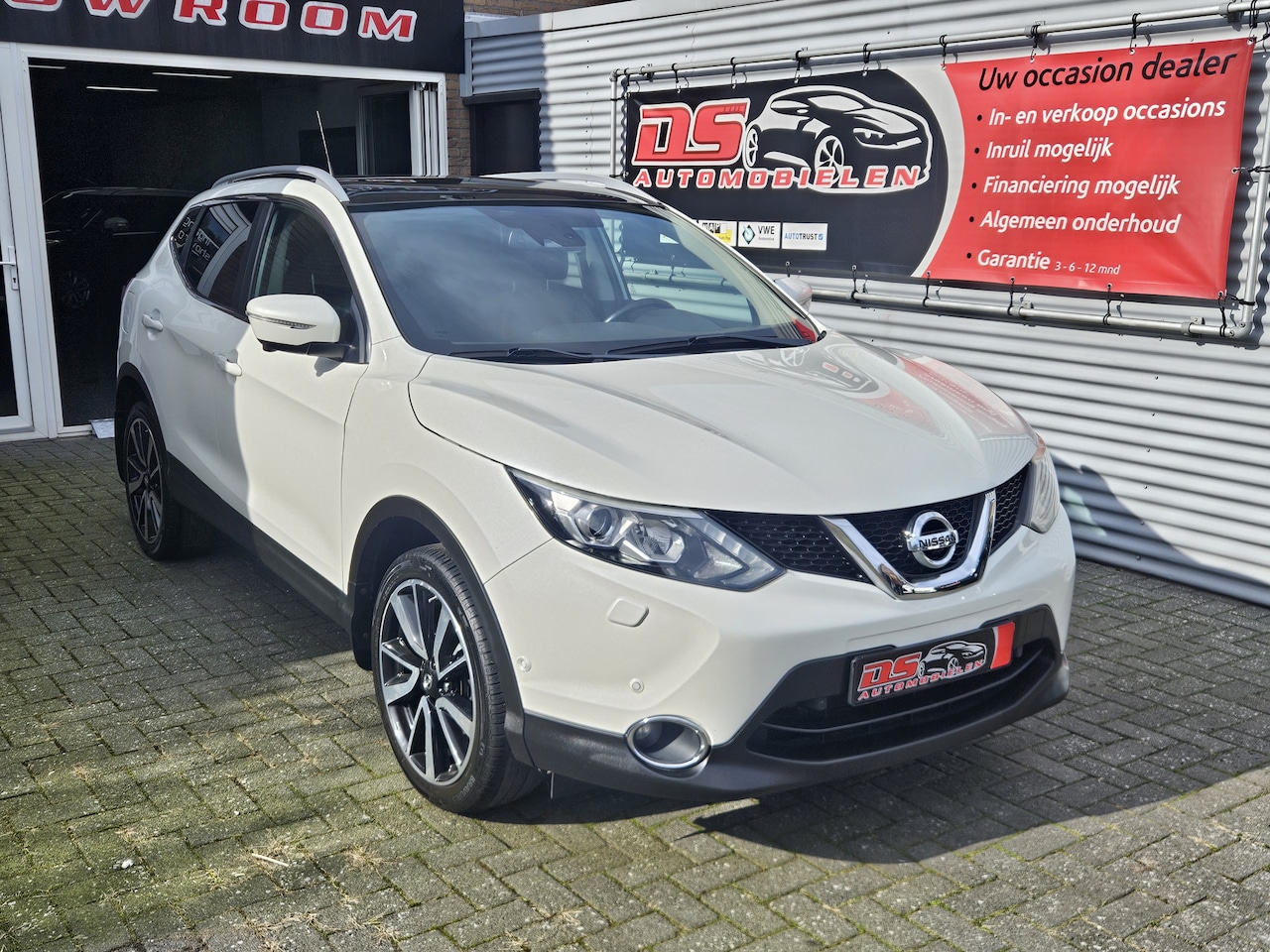 Nissan Qashqai - 1.2 Tekna 17" Nissan QASHQAI 1.2 Tekna *** Panoramadak-Leder-19 inch LMV-360 camera- full - AutoWereld.nl