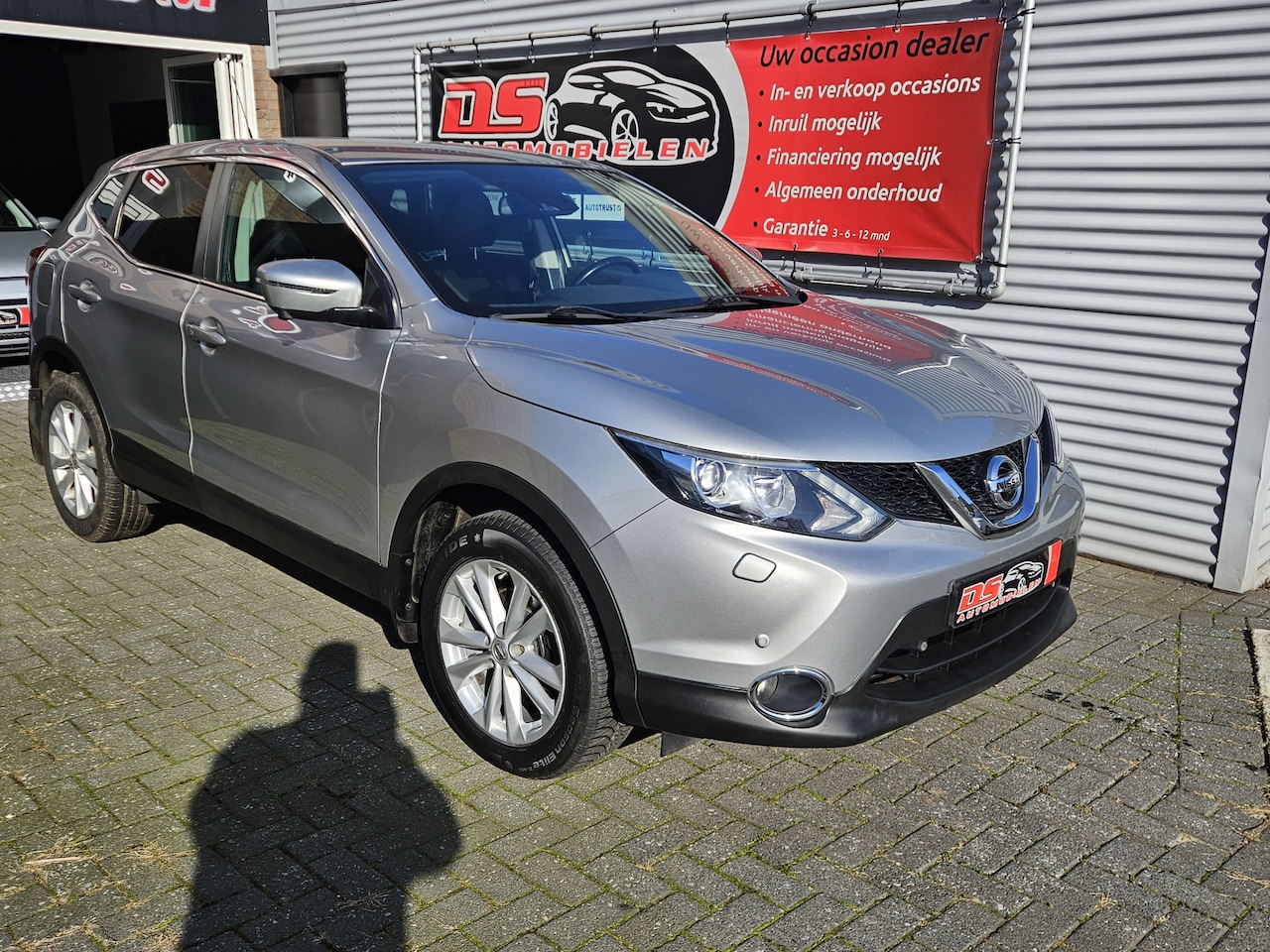 Nissan Qashqai - 1.2 N-Connecta *** 360 GRADEN CAMERA-NAVIGATIE-AIRCO-ELECTR.RAMEN,etc,etc.*** - AutoWereld.nl