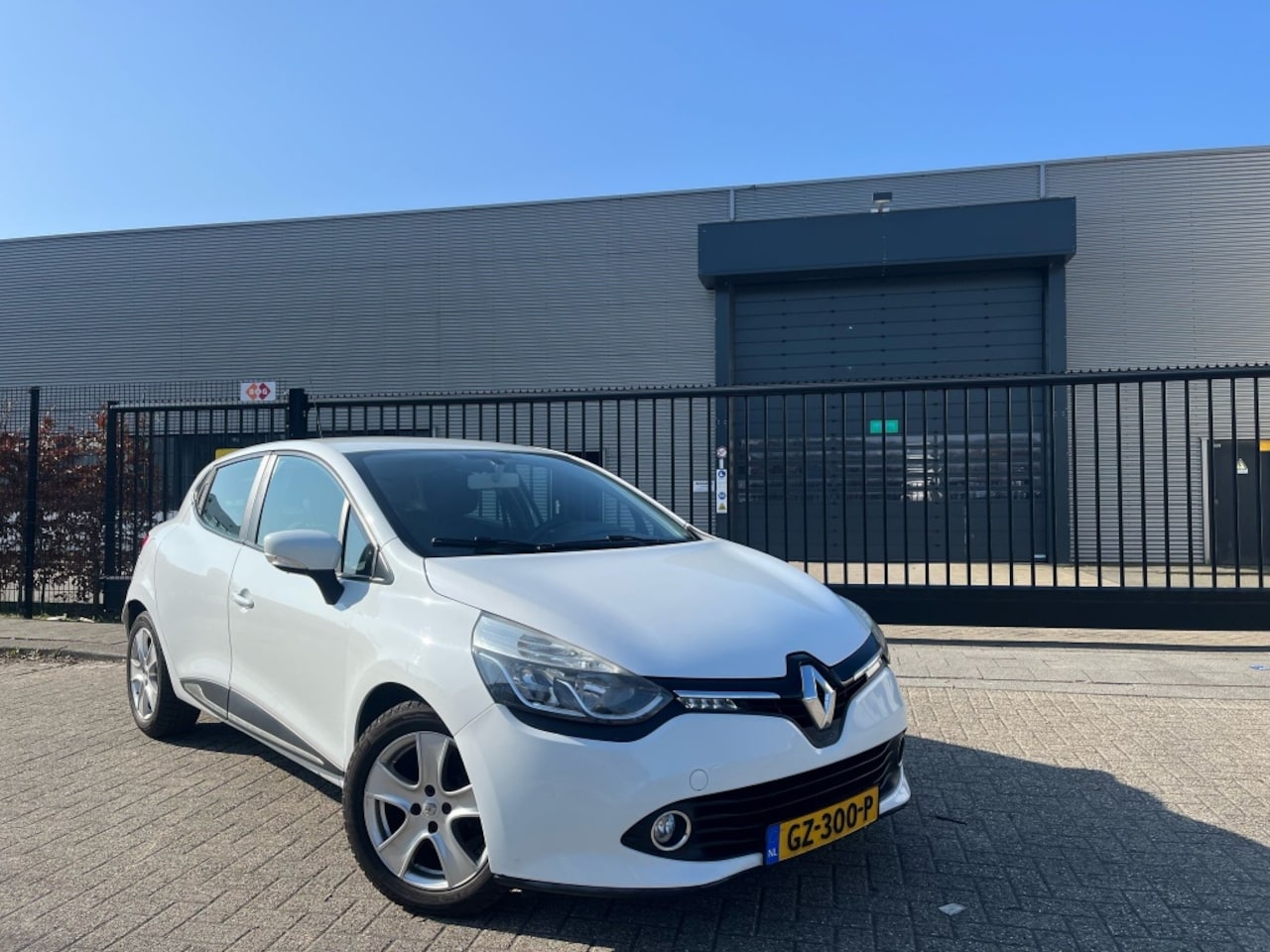 Renault Clio - 1.5 dCi Navigatie|Clima Expression 2014 - AutoWereld.nl