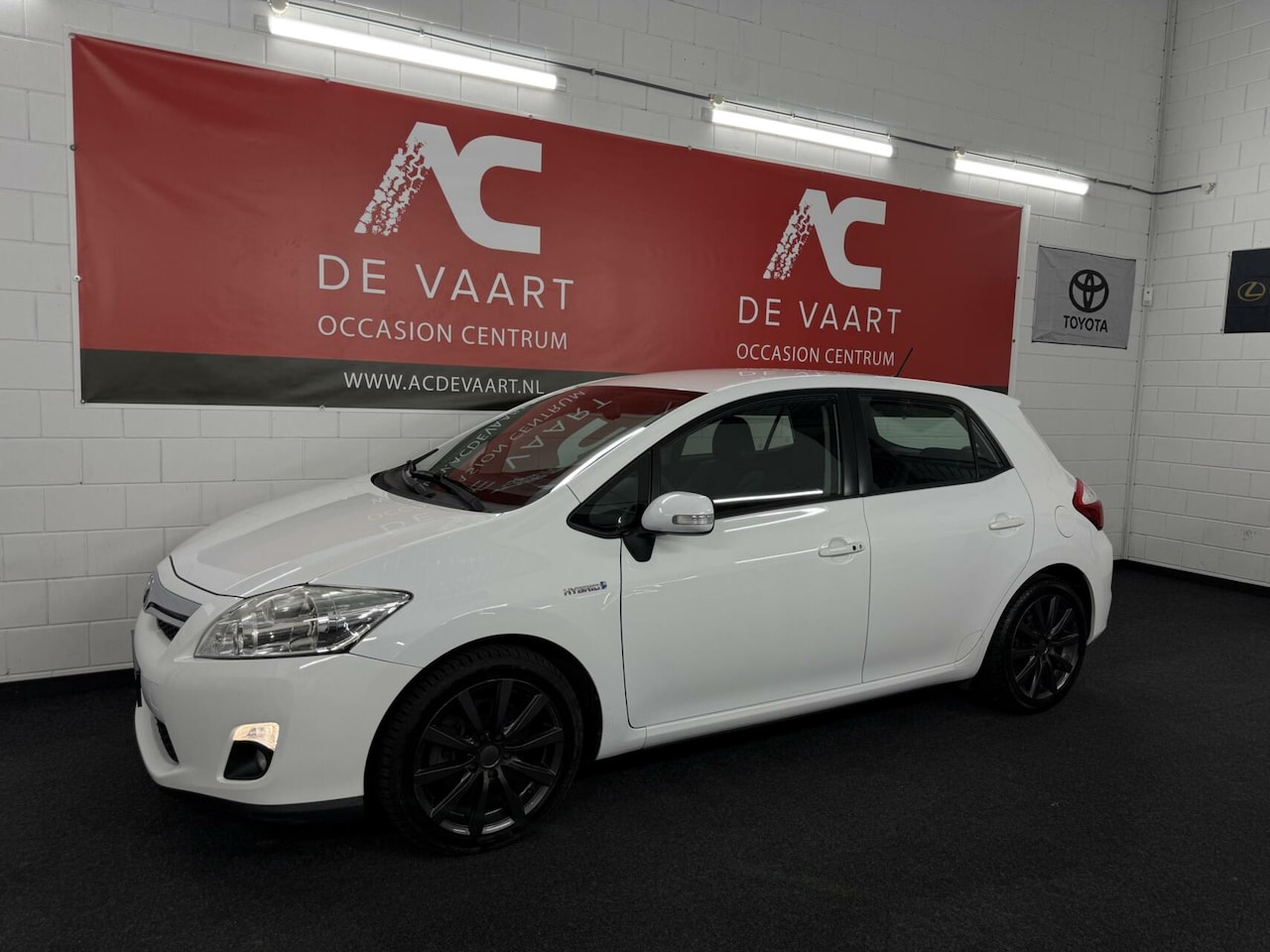 Toyota Auris - 1.8 Full Hybrid Executive - NAVI/LEER/CAM/NAP - AutoWereld.nl