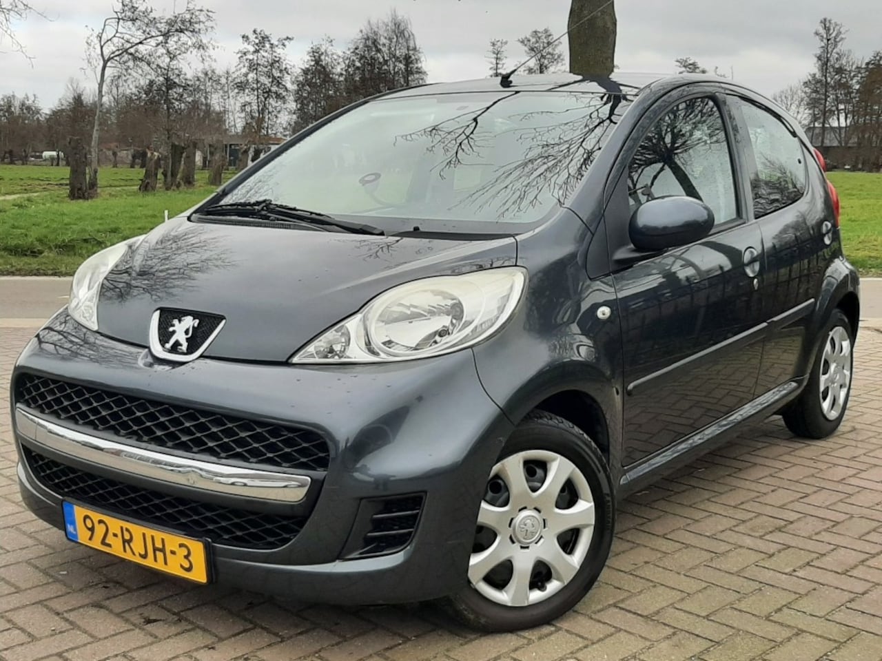 Peugeot 107 - 1.0 68pk Airco Centrale vergrendeling Elek. Ramen - AutoWereld.nl