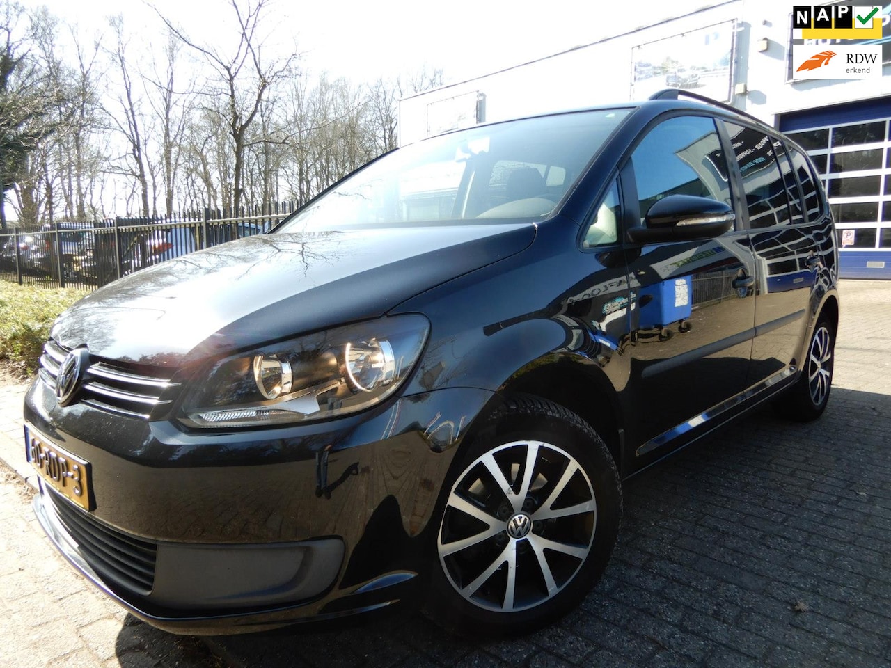 Volkswagen Touran - 1.2 TSI Trendline Bluemotion 7p. 1.2 TSI Trendline Bluemotion 7p. - AutoWereld.nl