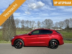 Alfa Romeo Stelvio - 2.0t Q4 Rosso Competzione, Avanti Style