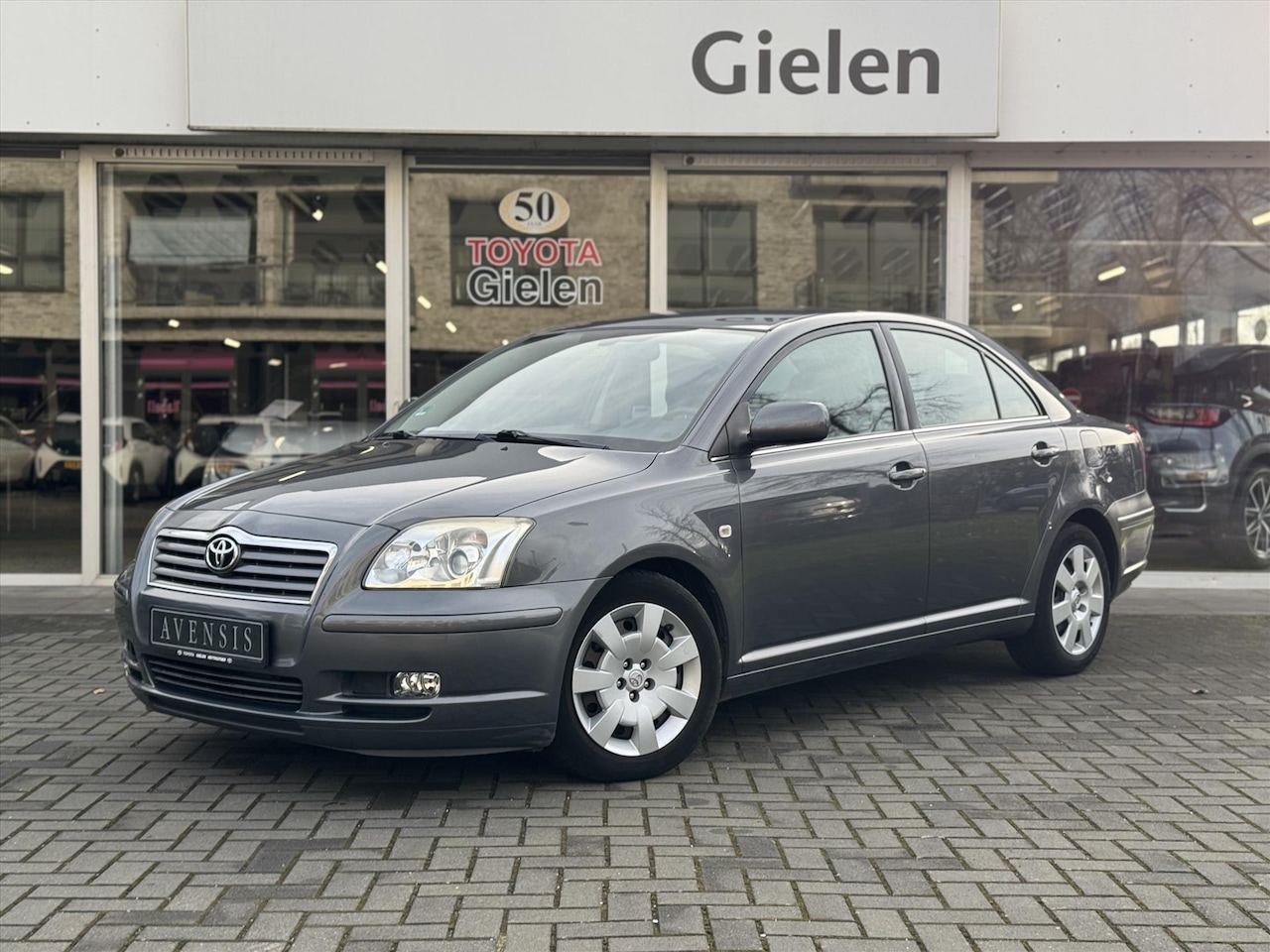 Toyota Avensis - 1.8 VVT-I SEDAN Sol | Climate control, Radio/CD-Speler, Centrale deurvergrendeling, 2e eig - AutoWereld.nl