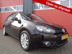 Volkswagen Golf - 1.2 TSI Highline BlueMotion 105PK Clima Cruise Navi LMV Trekhaak NL-Auto