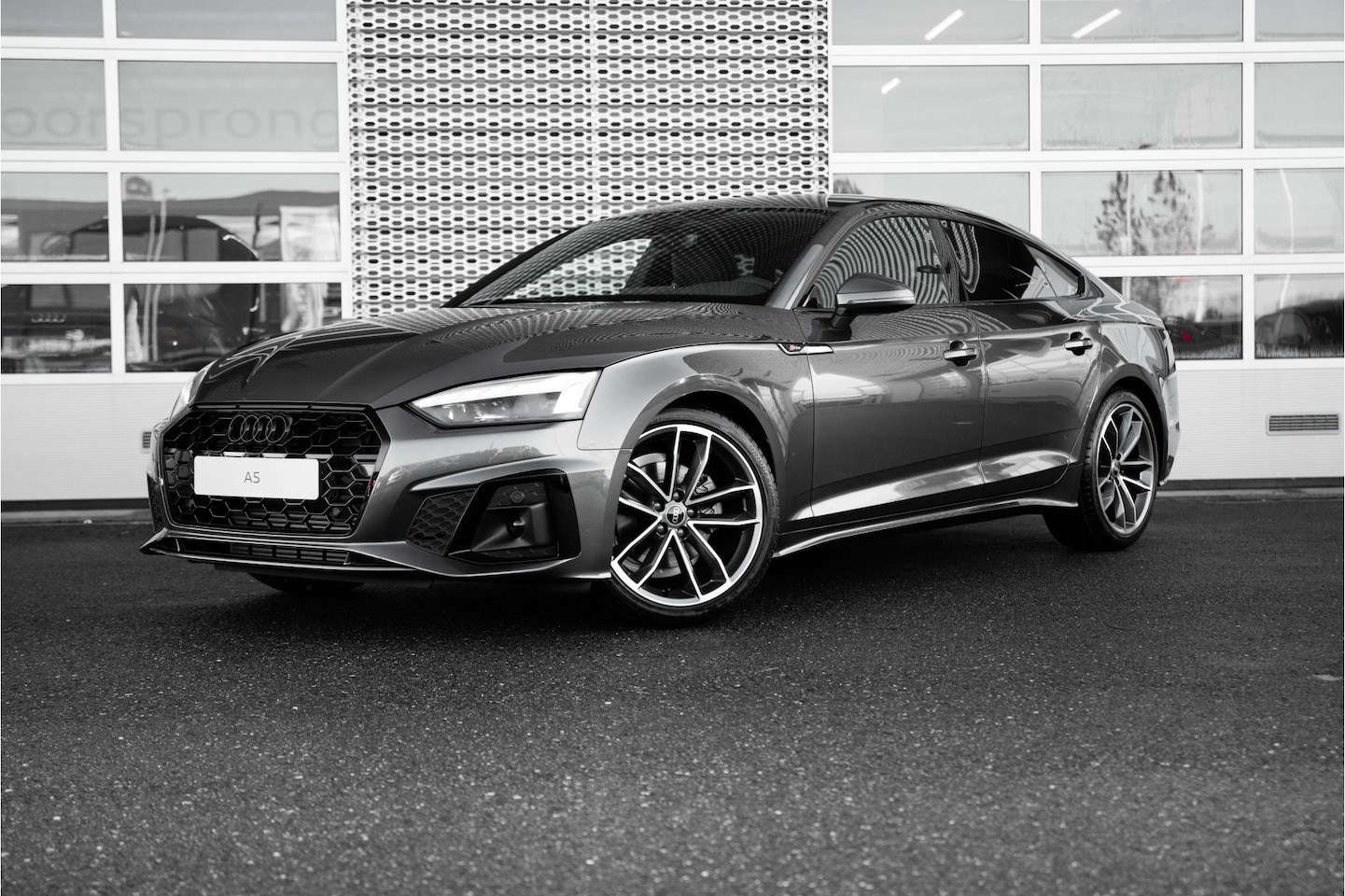 Audi A5 Sportback - 35 TFSI S edition Competition | Assistentiepakket Driving + Parking | Zwart optiek | 19" - AutoWereld.nl