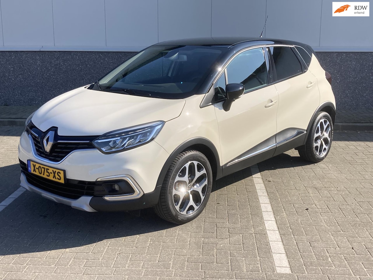 Renault Captur - 1.3 TCe Intens automaat navigatie trekhaak - AutoWereld.nl