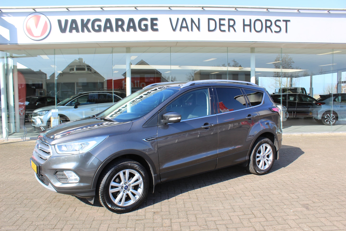 Ford Kuga - 1.5 EcoBoost Trend Ultimate 1.5 EcoBoost Trend Ultimate , 1800kg Trekgewicht , Hoge zit Climate control , Navigtie , T - AutoWereld.nl