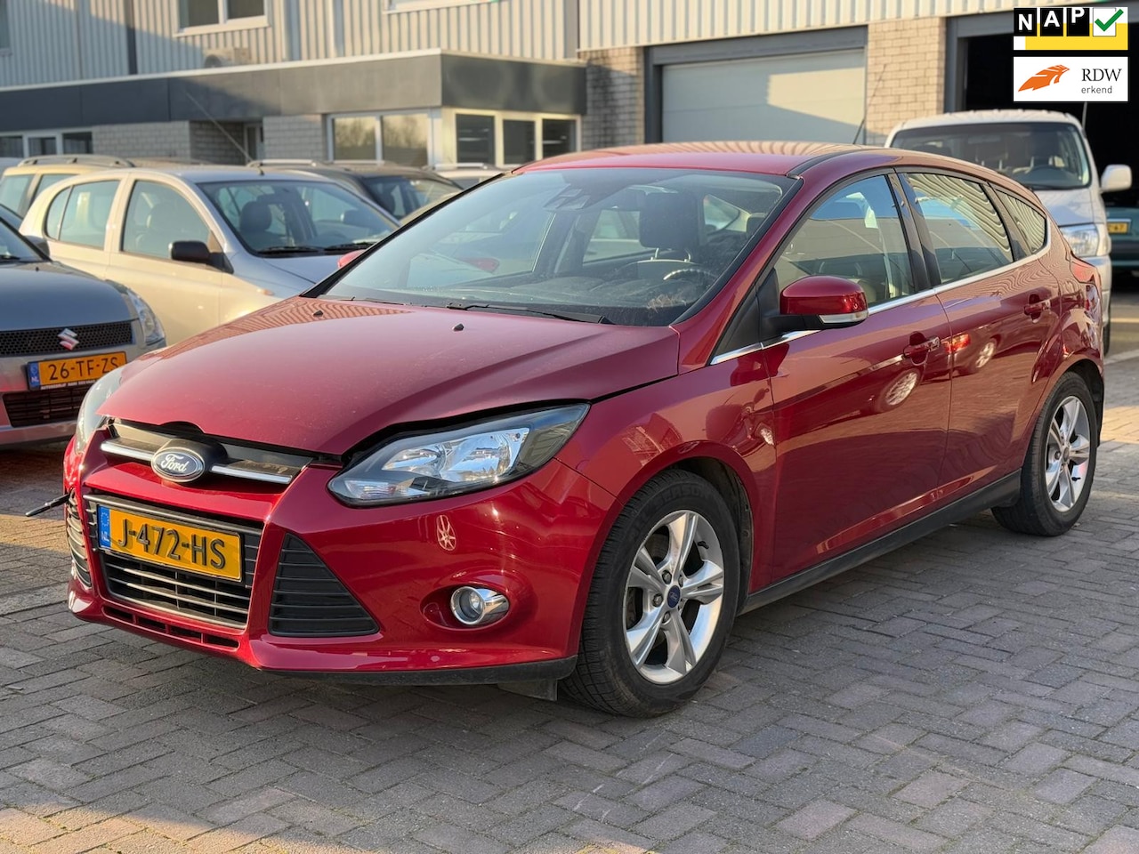 Ford Focus - 1.0 EcoBoost Titanium MOTOR DEFECT - AutoWereld.nl