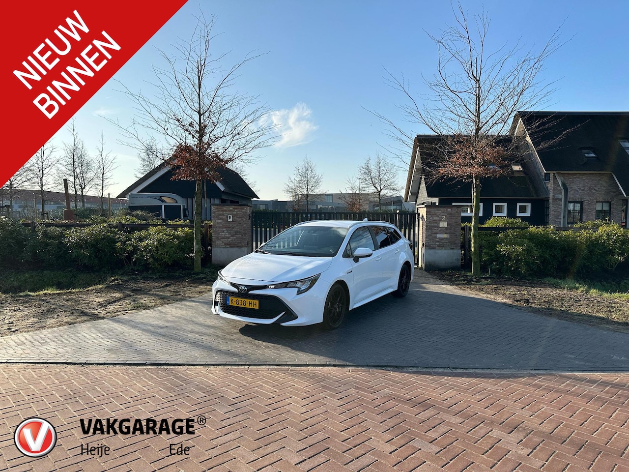 Toyota Corolla Touring Sports - 1.8 Hybrid Business | Camera | Apple Carplay | Cruise Control | - AutoWereld.nl