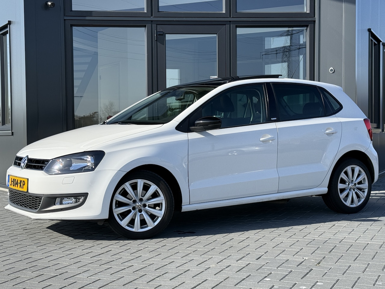 Volkswagen Polo - 1.2-12V Style Airco | Cruise | Panodak | Nwe ketting - AutoWereld.nl