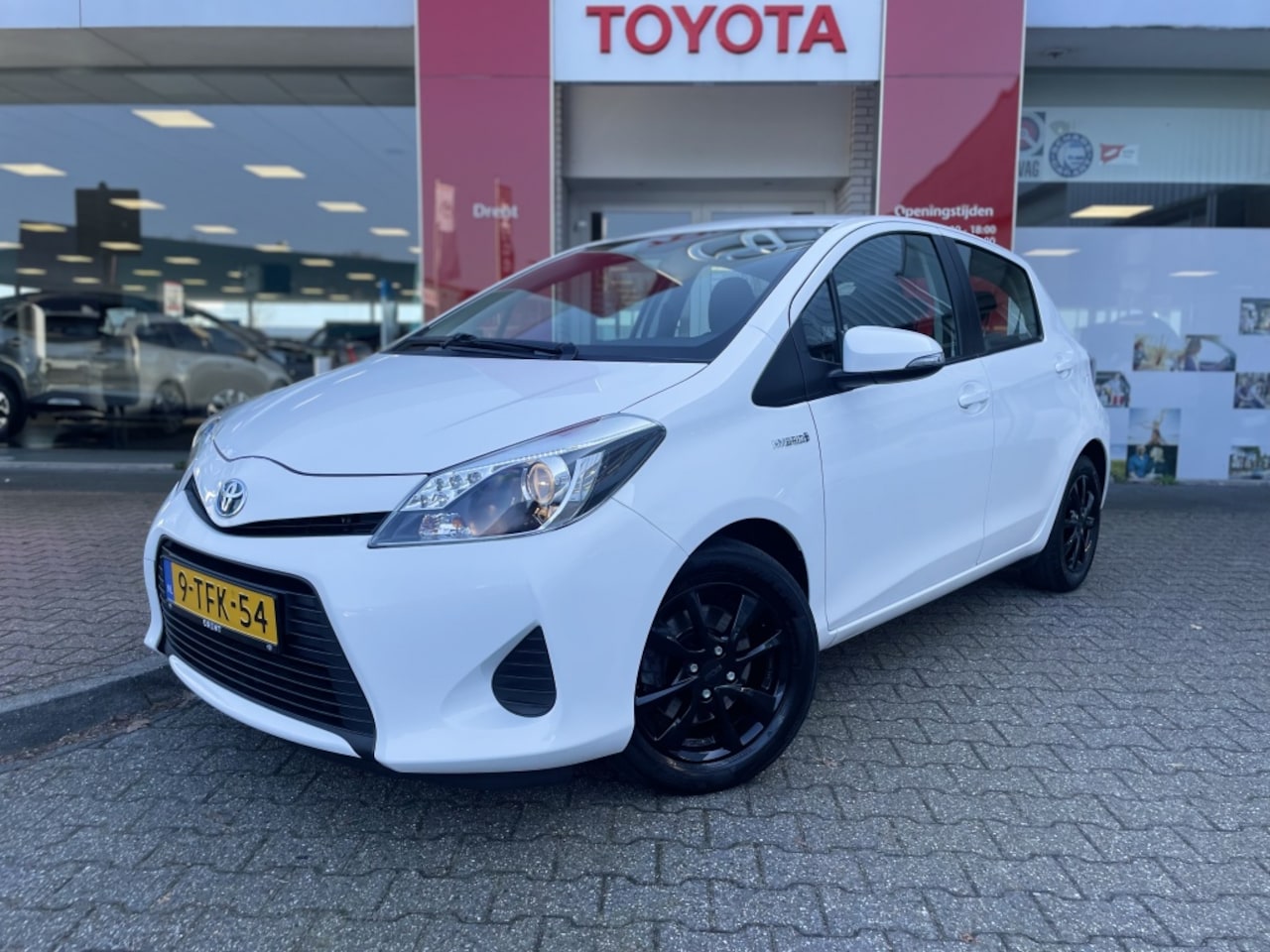 Toyota Yaris - 1.5 Full Hybrid Aspiration | Cruise Control | El. Climate Contro - AutoWereld.nl