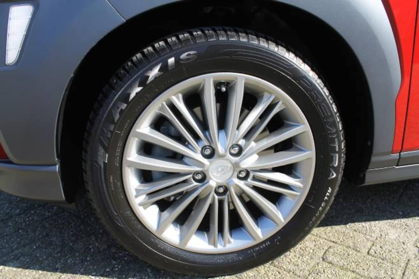 Hyundai Kona - 1.6 T-GDI 176pk 4WD DCT Fashion