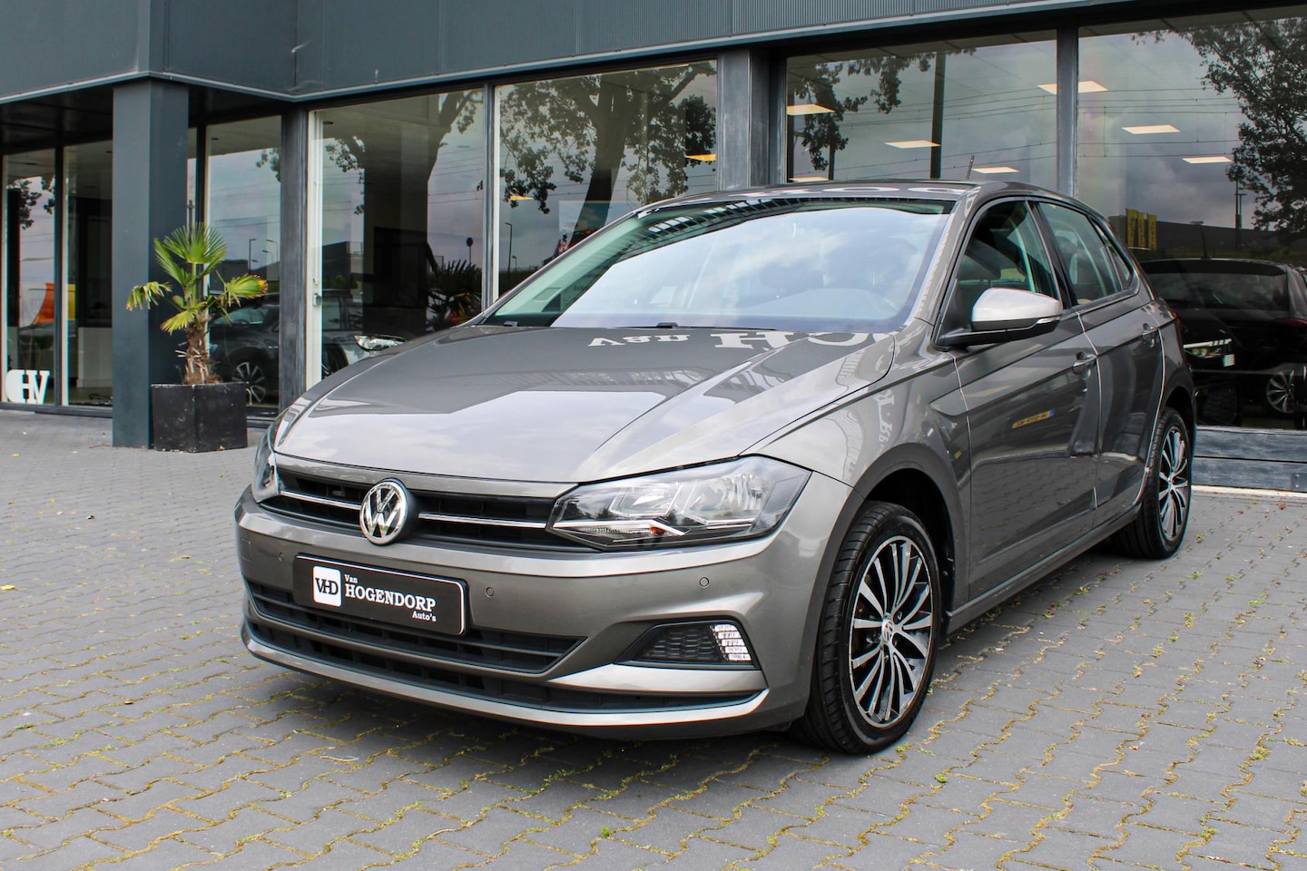 Volkswagen Polo - 1.0 TSI Comfortline NAVI CARPLAY PDC DSG7 - AutoWereld.nl