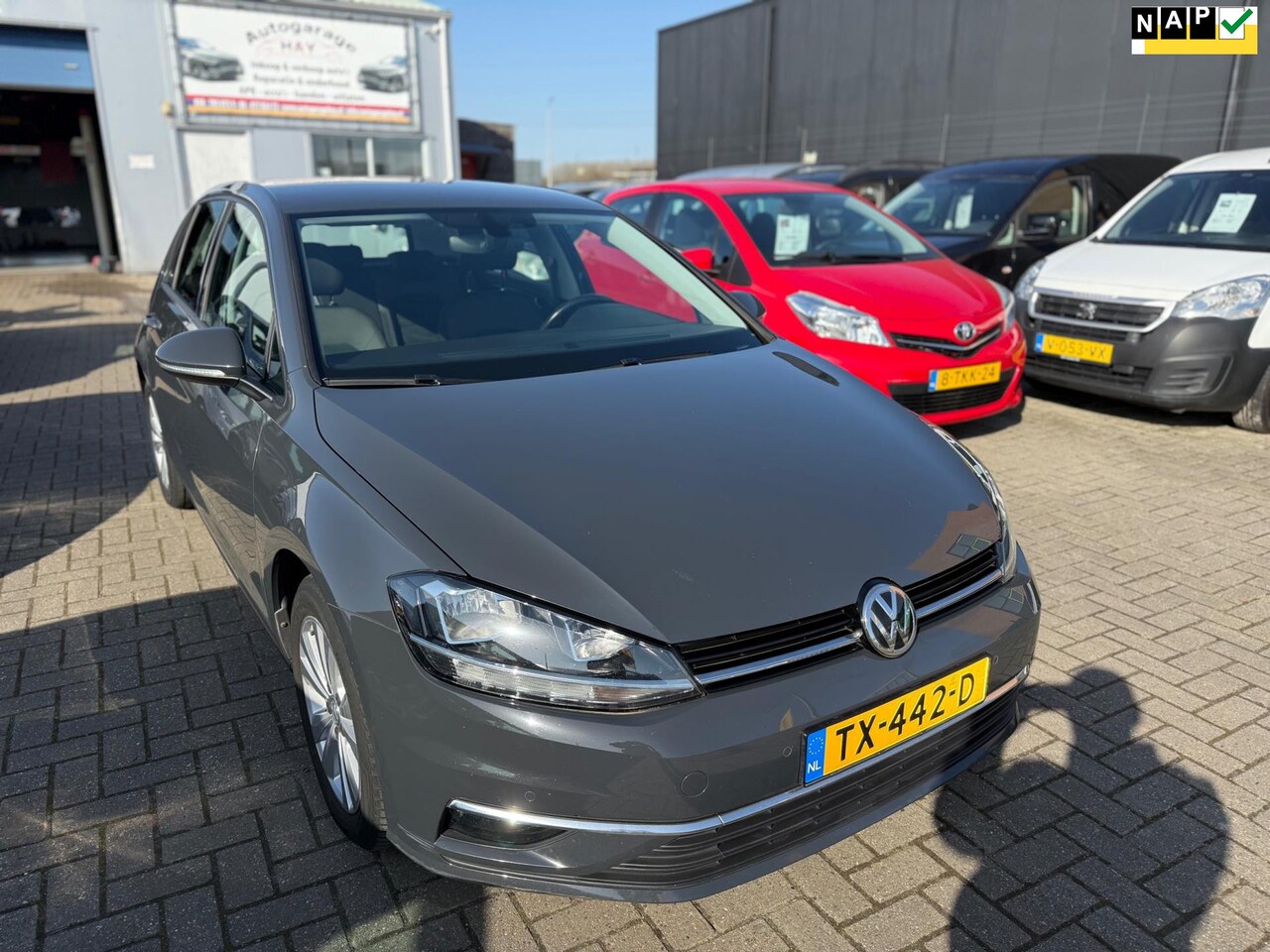 Volkswagen Golf - 1.6 TDI Comfortline Business 1.6 TDI Comfortline Business - AutoWereld.nl