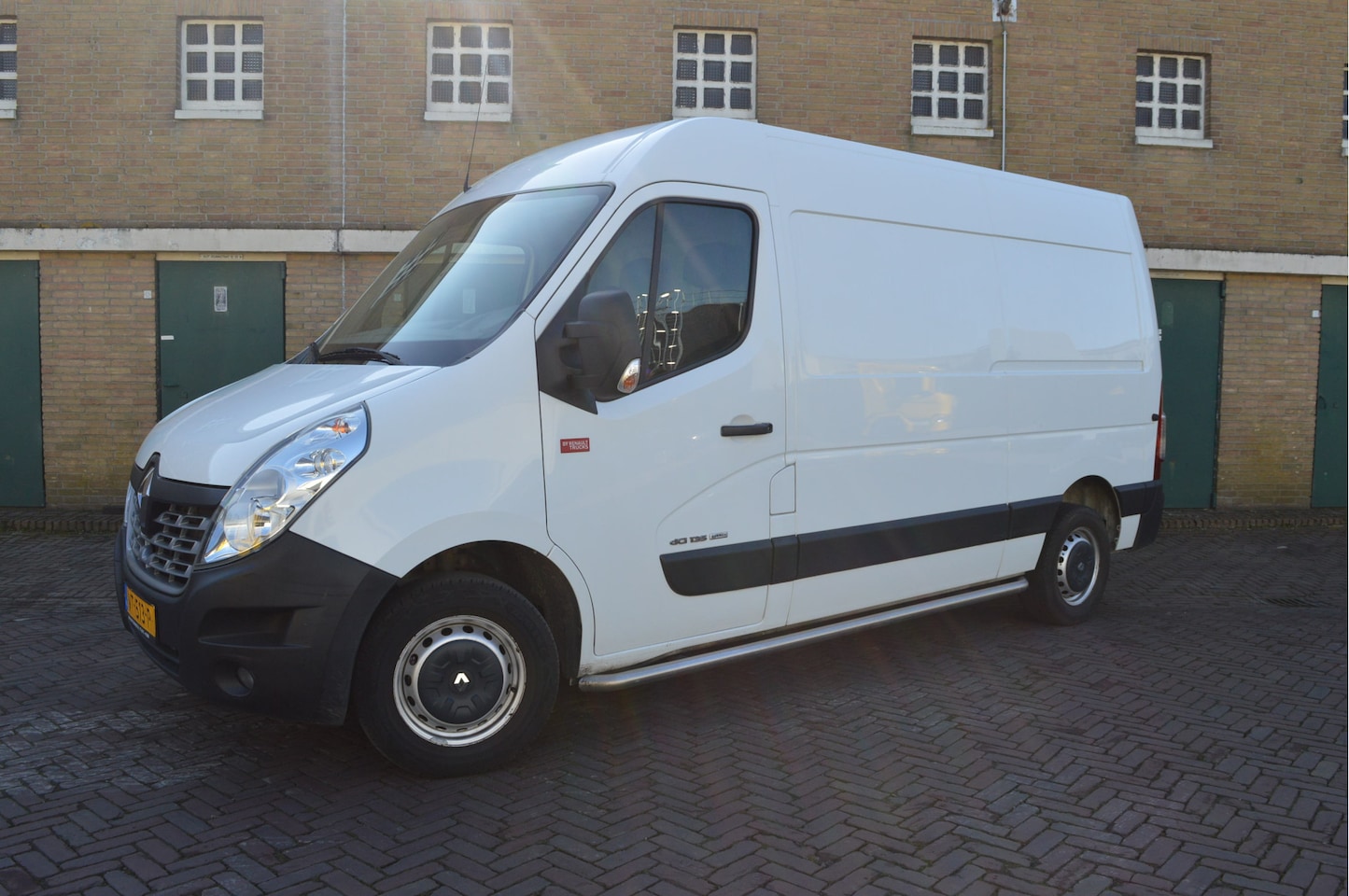 Renault Master - T35 2.3 dCi L2H2 Excl. BTW / 1e eigenaar - AutoWereld.nl