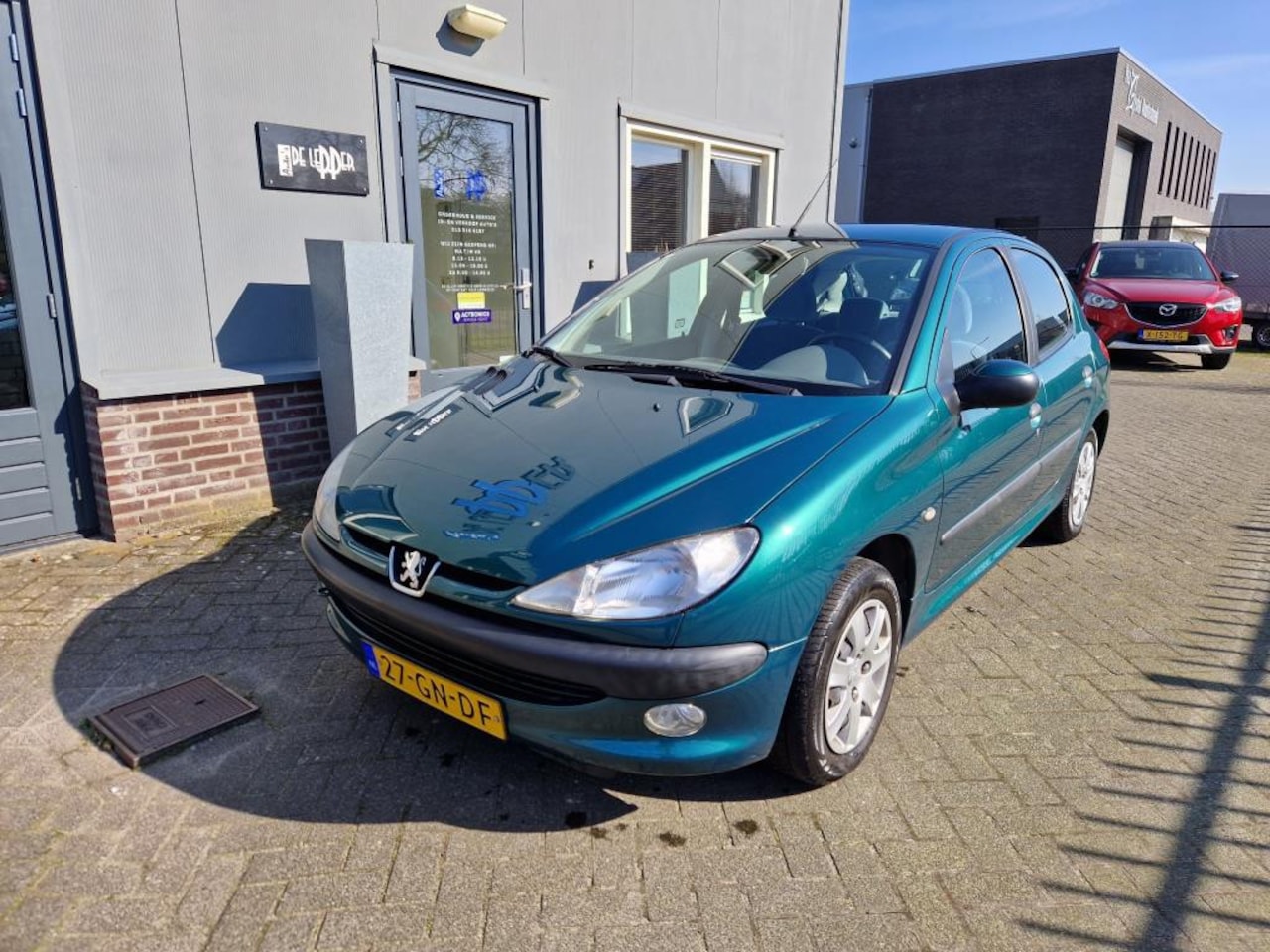 Peugeot 206 - 1.4 Gentry | Airco | Trekhaak - AutoWereld.nl