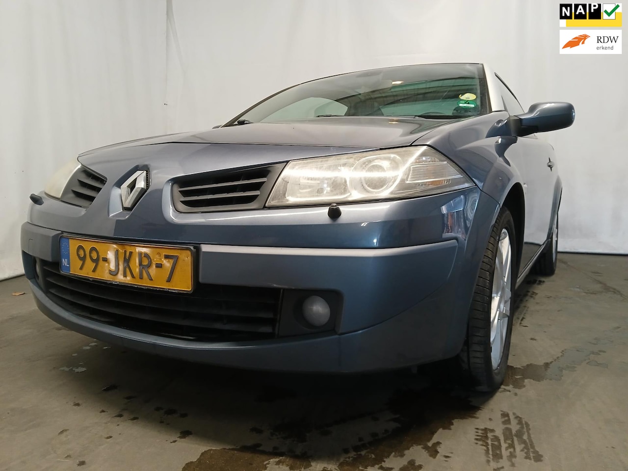 Renault Mégane coupé cabriolet - 2.0-16V Exception - Rechter Zijschade - AutoWereld.nl